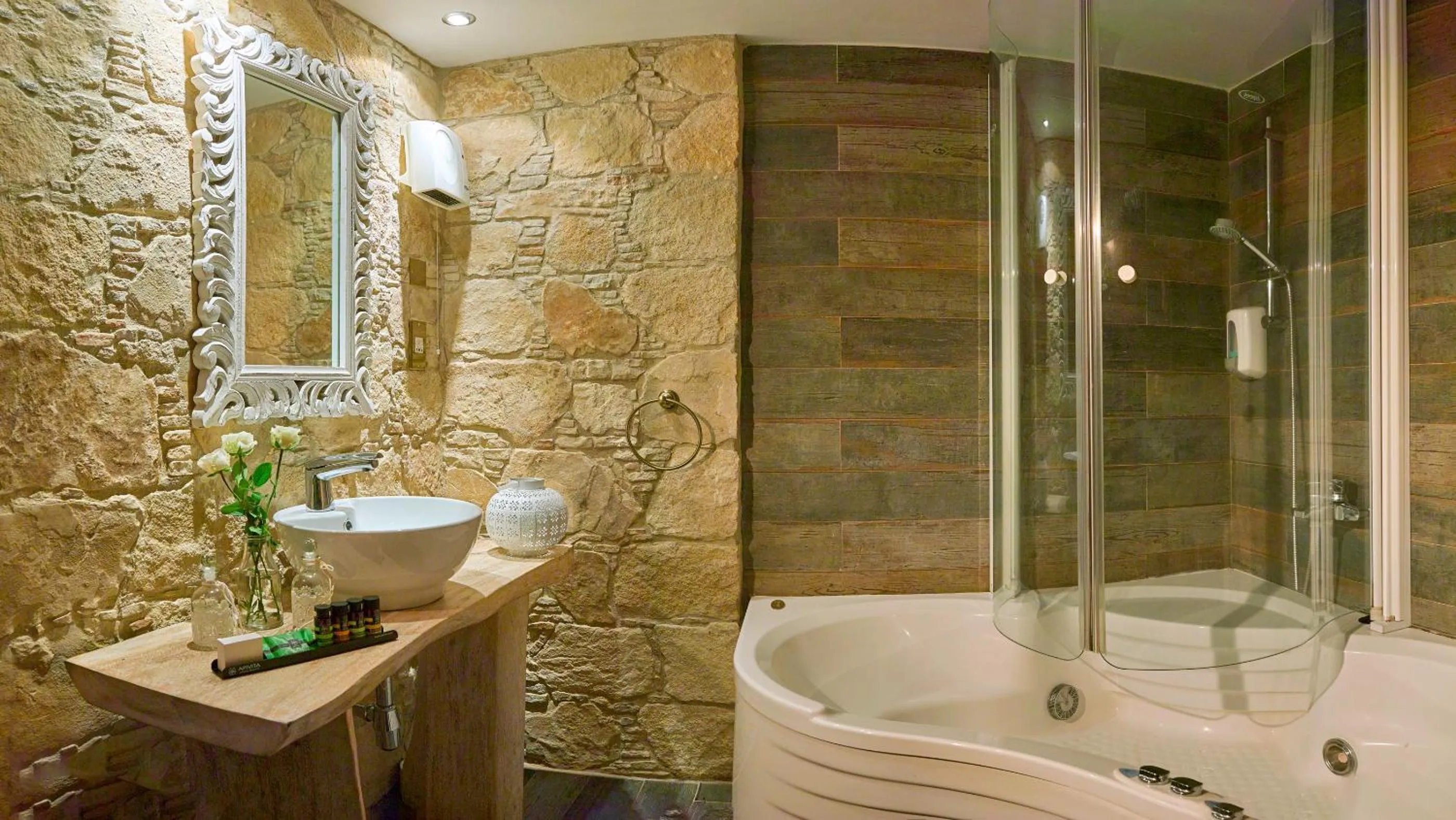 Bathroom in Oinoessa Traditional Boutique Guest Houses