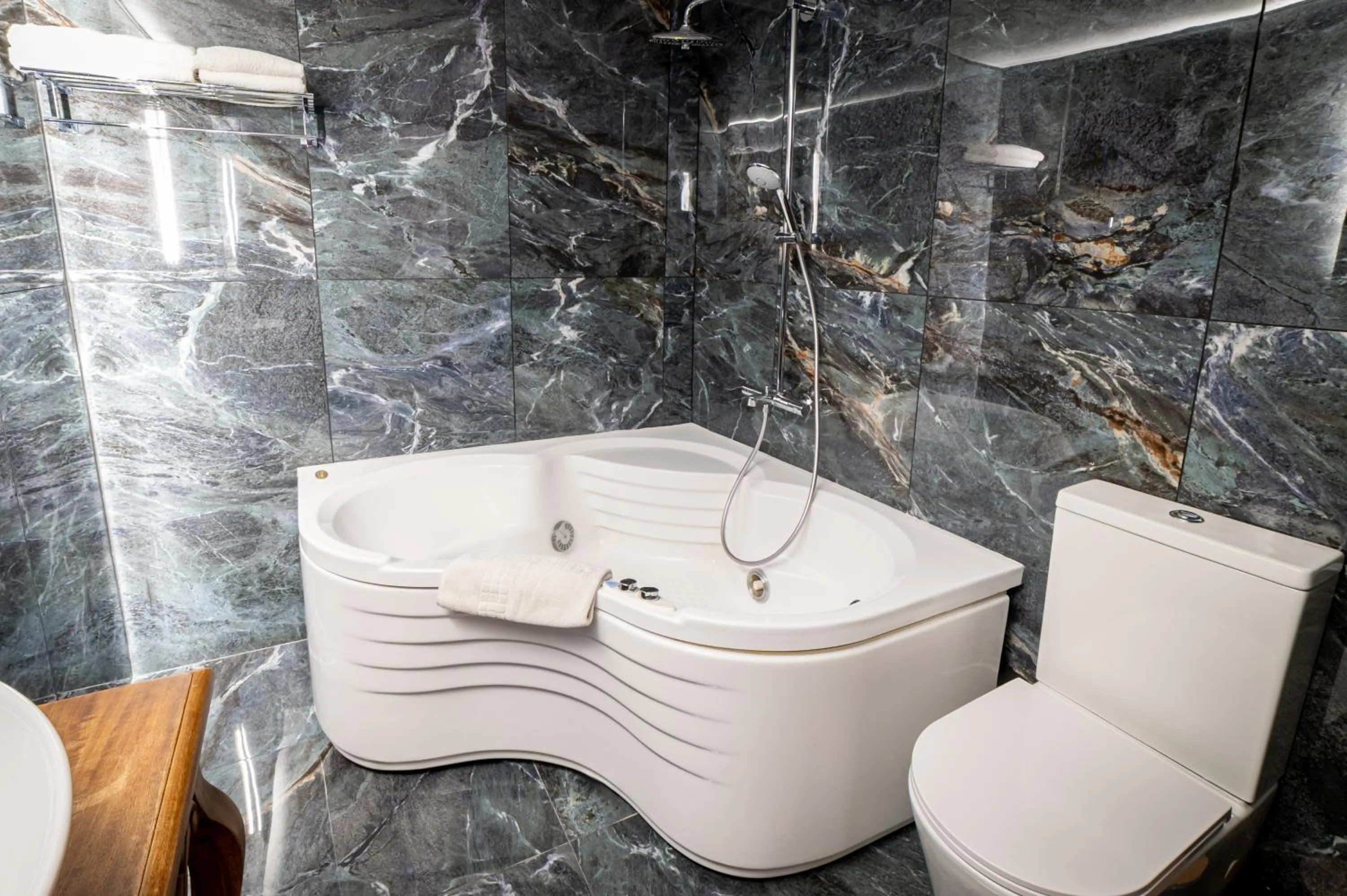 Hot Tub in Oinoessa Traditional Boutique Guest Houses