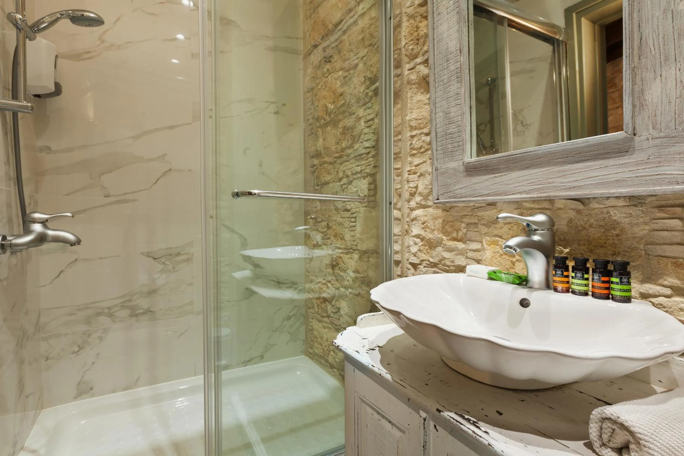 Shower in Oinoessa Traditional Boutique Guest Houses