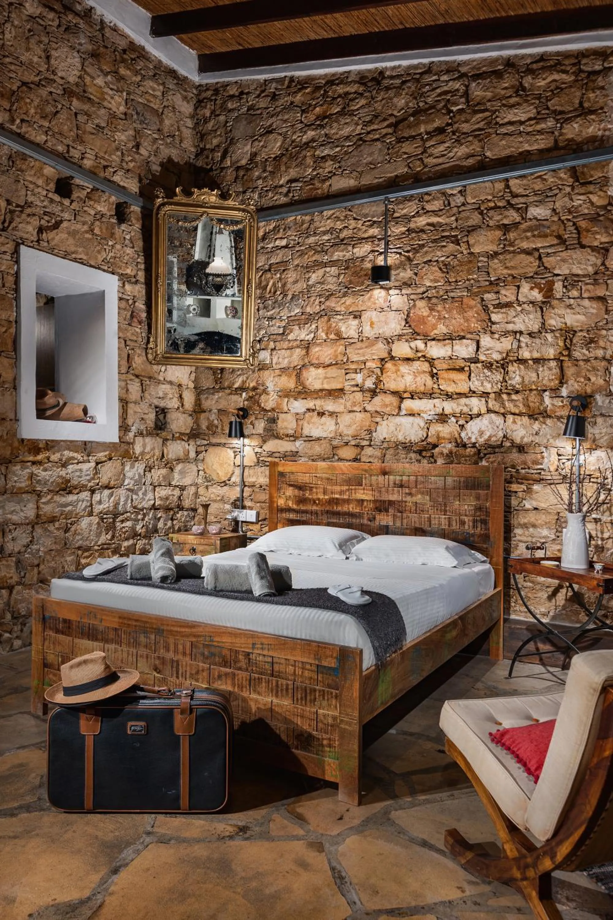 Bed in Oinoessa Traditional Boutique Guest Houses