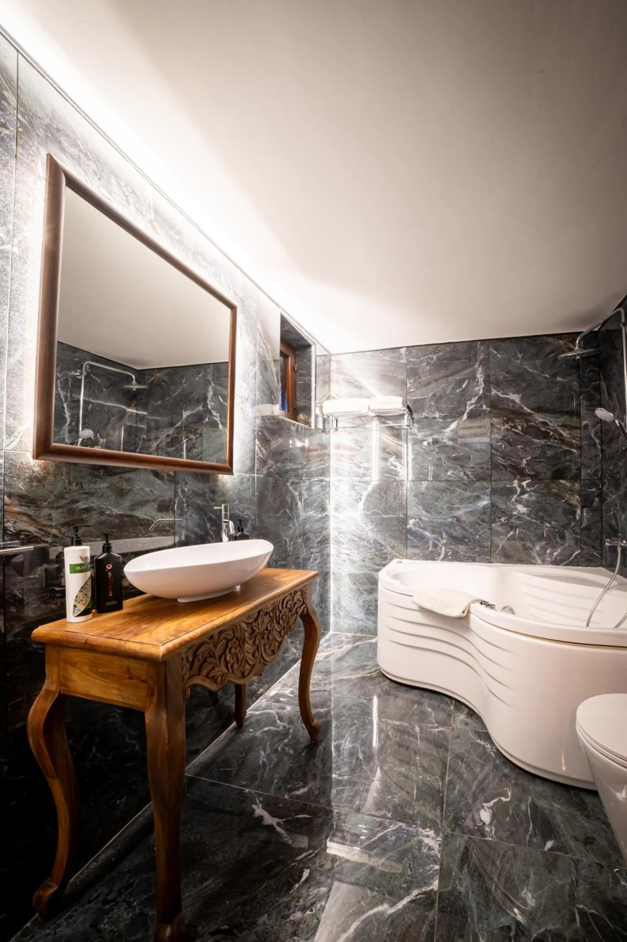 Hot Tub in Oinoessa Traditional Boutique Guest Houses