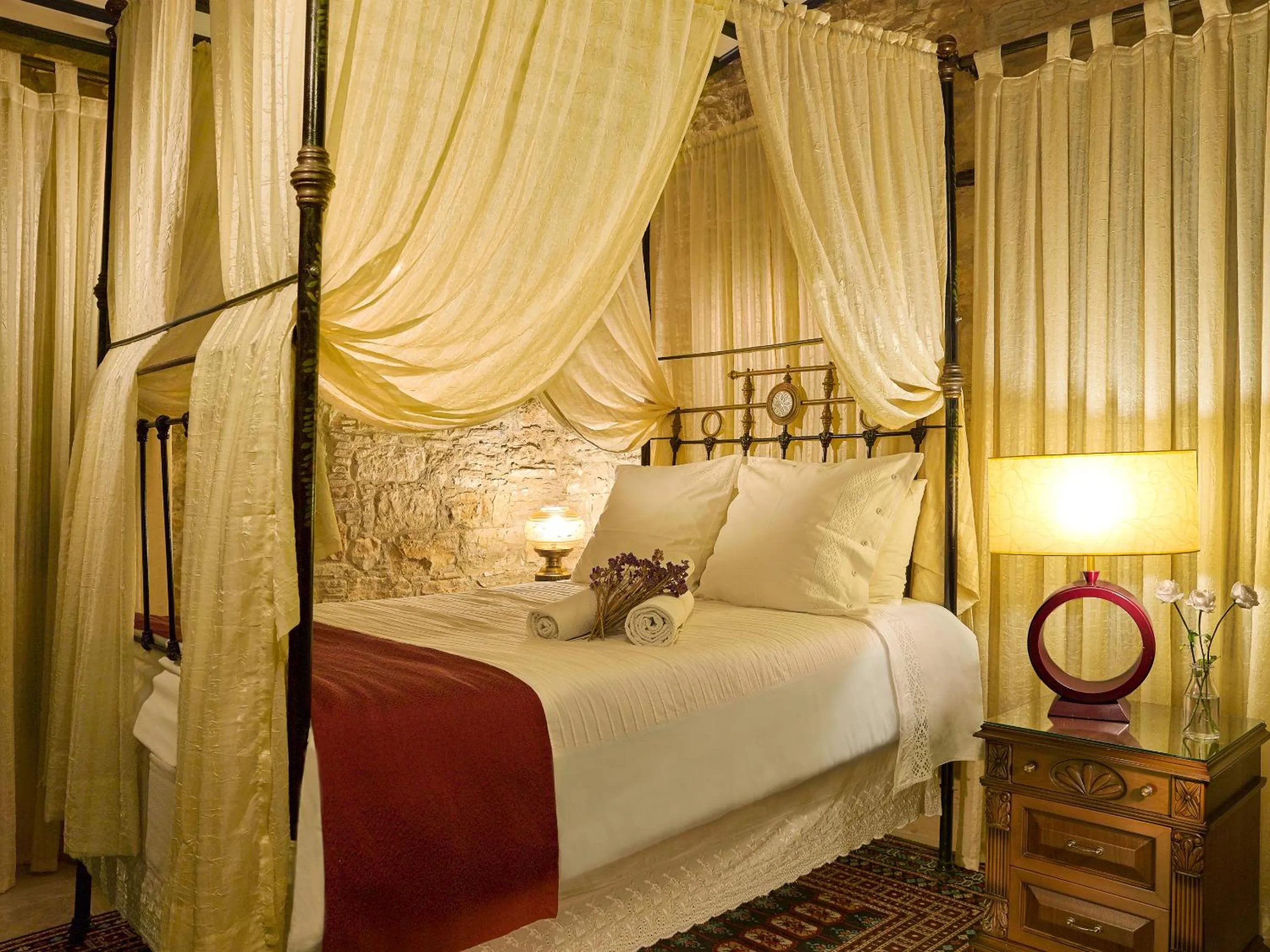 Bed in Oinoessa Traditional Boutique Guest Houses