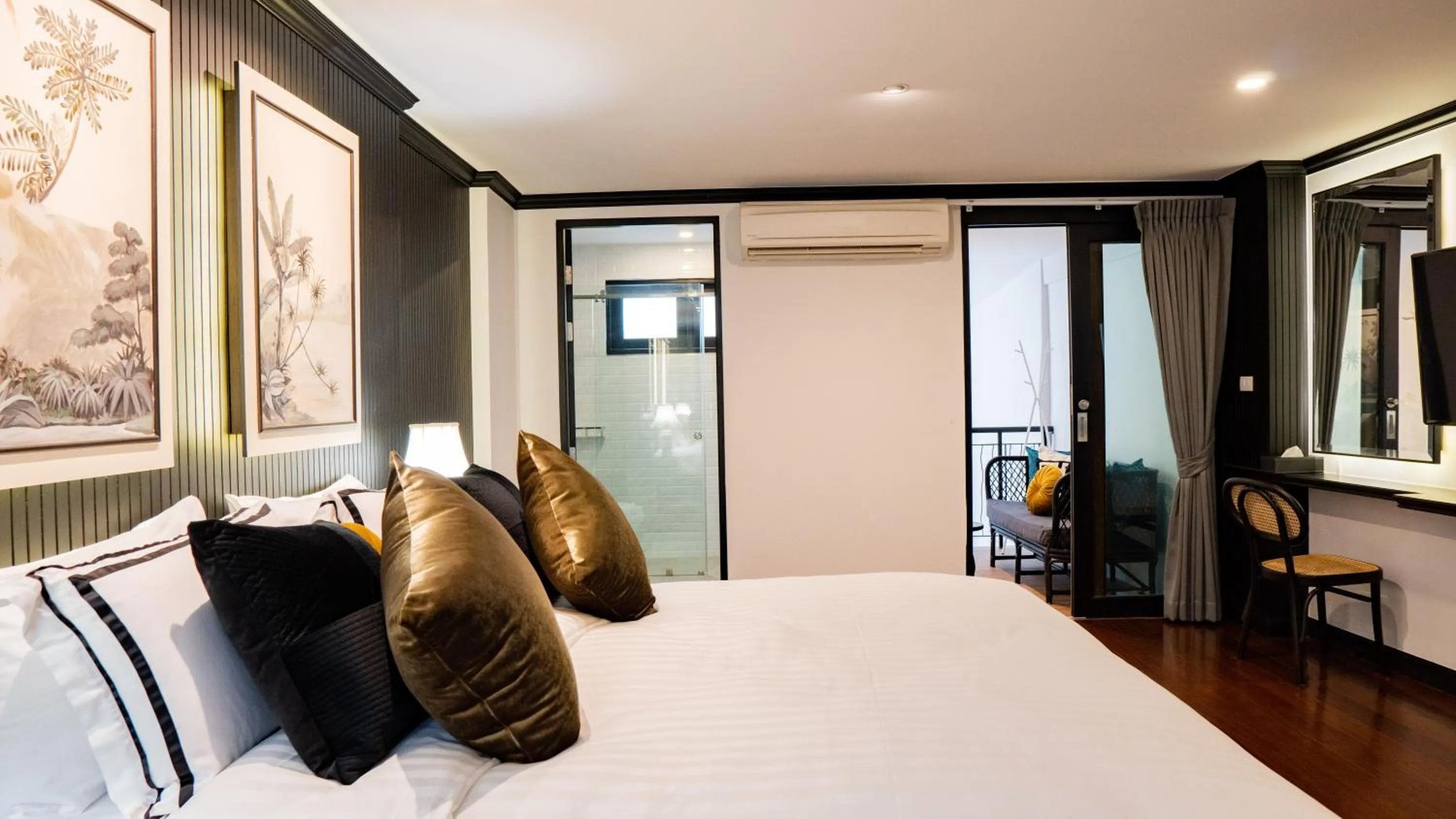 Photo of the whole room, Bed in BAAN 125 STAY Phuket