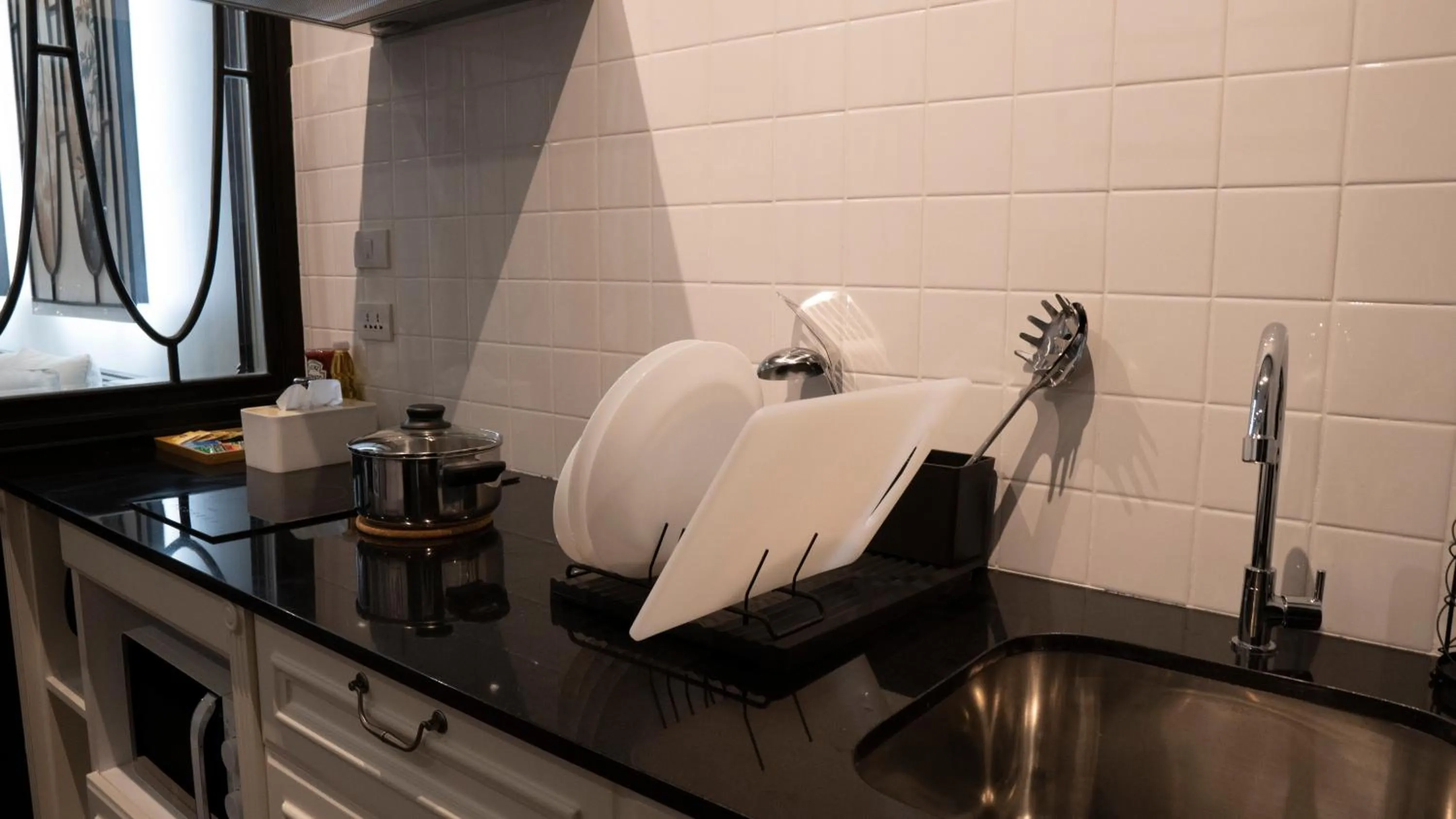 Kitchen or kitchenette in BAAN 125 STAY Phuket