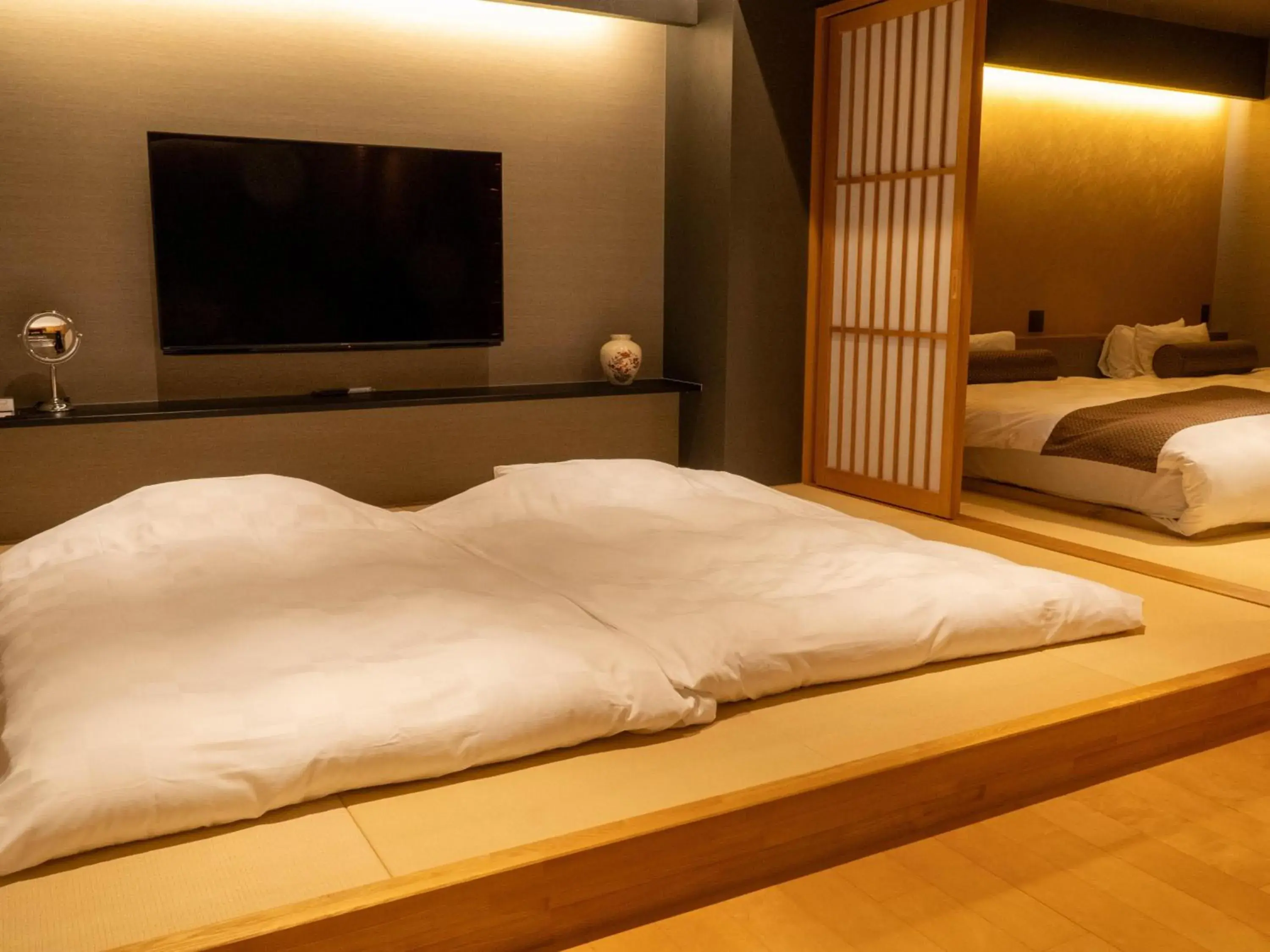 Photo of the whole room, Bed in Waqoo Naritasanmonzen Photo of the whole room, Bed in Waqoo Naritasanmonzen