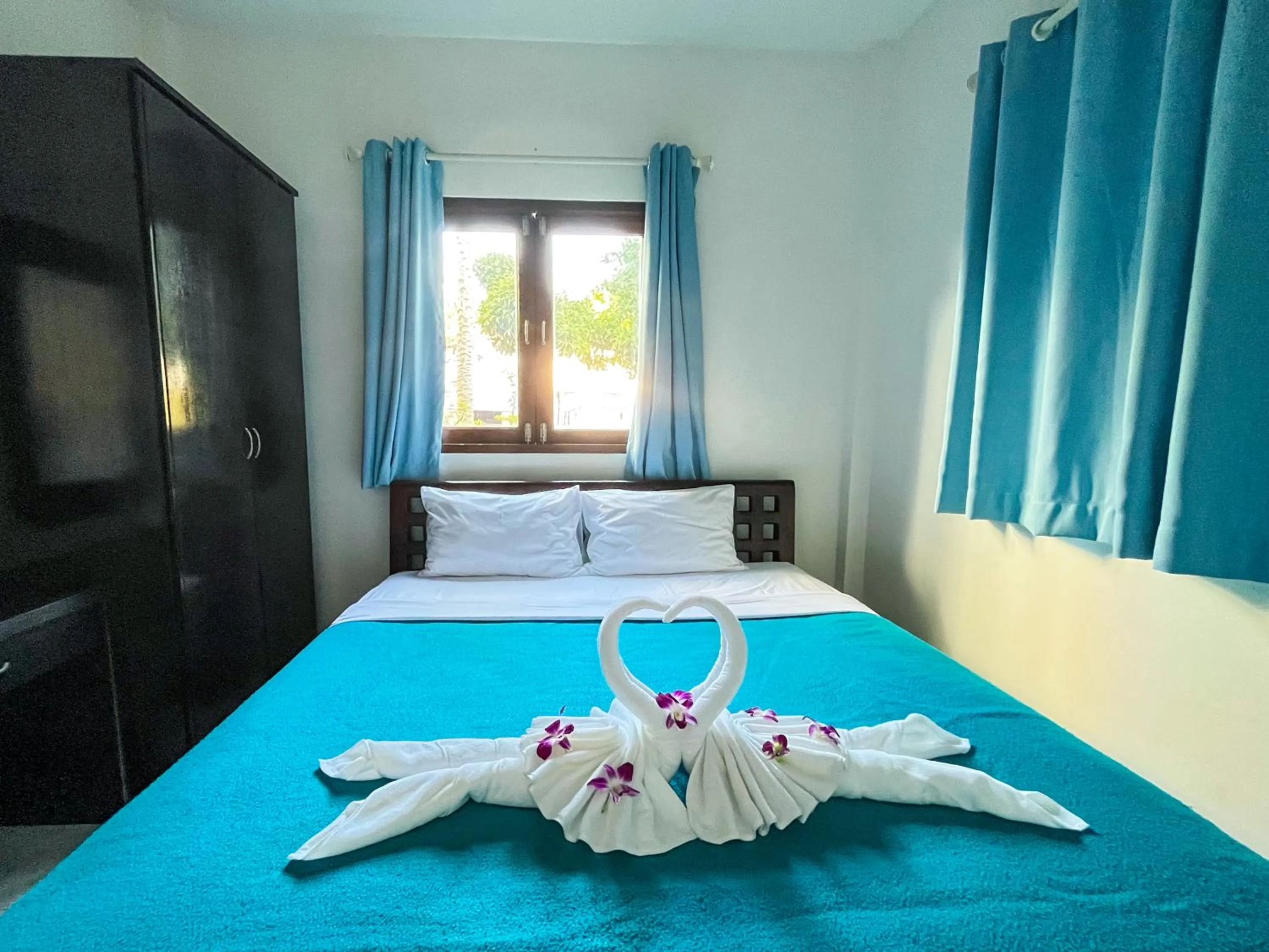 Bedroom, Bed in Purepamvillage