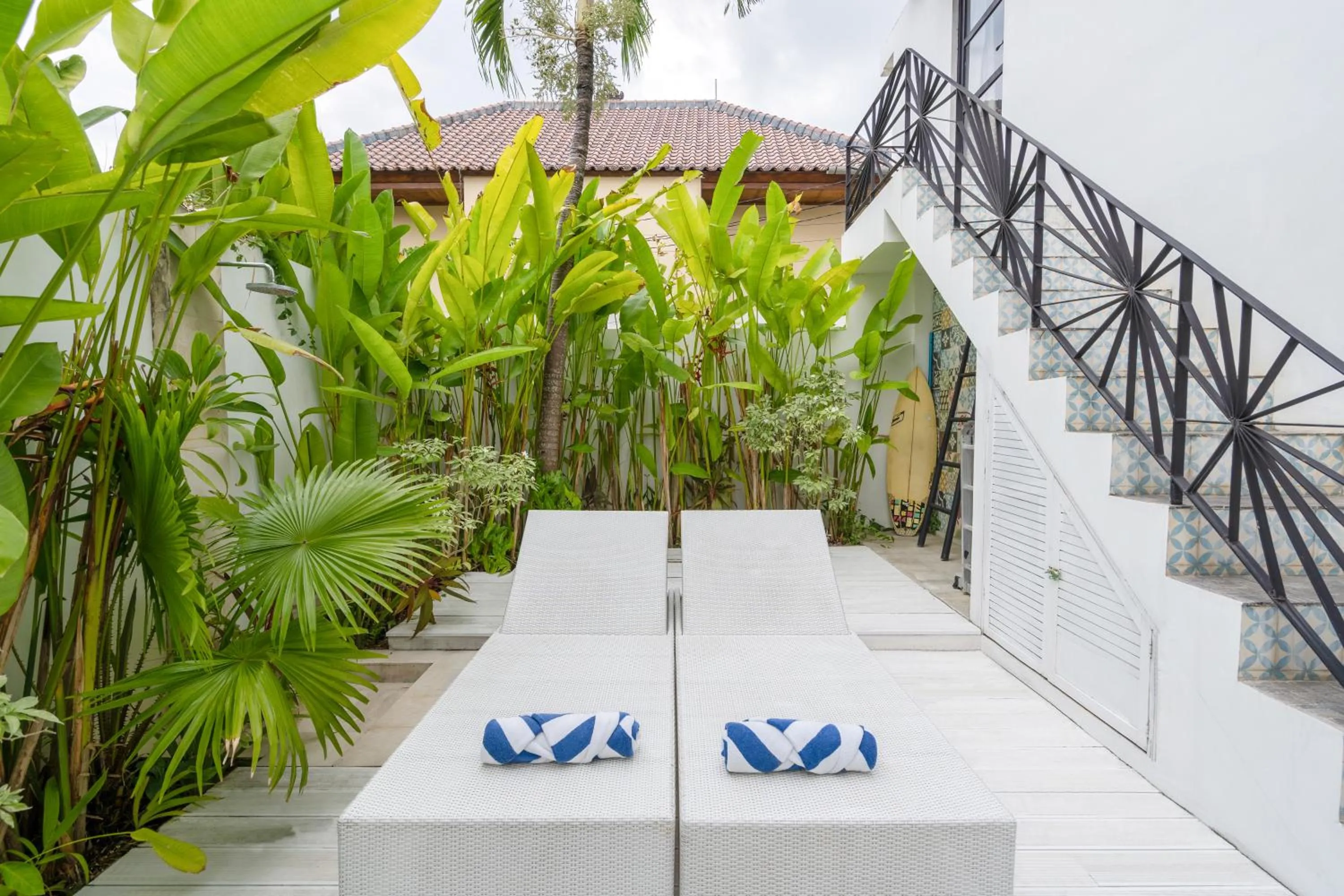 Garden in Mare Villa by Betterplace