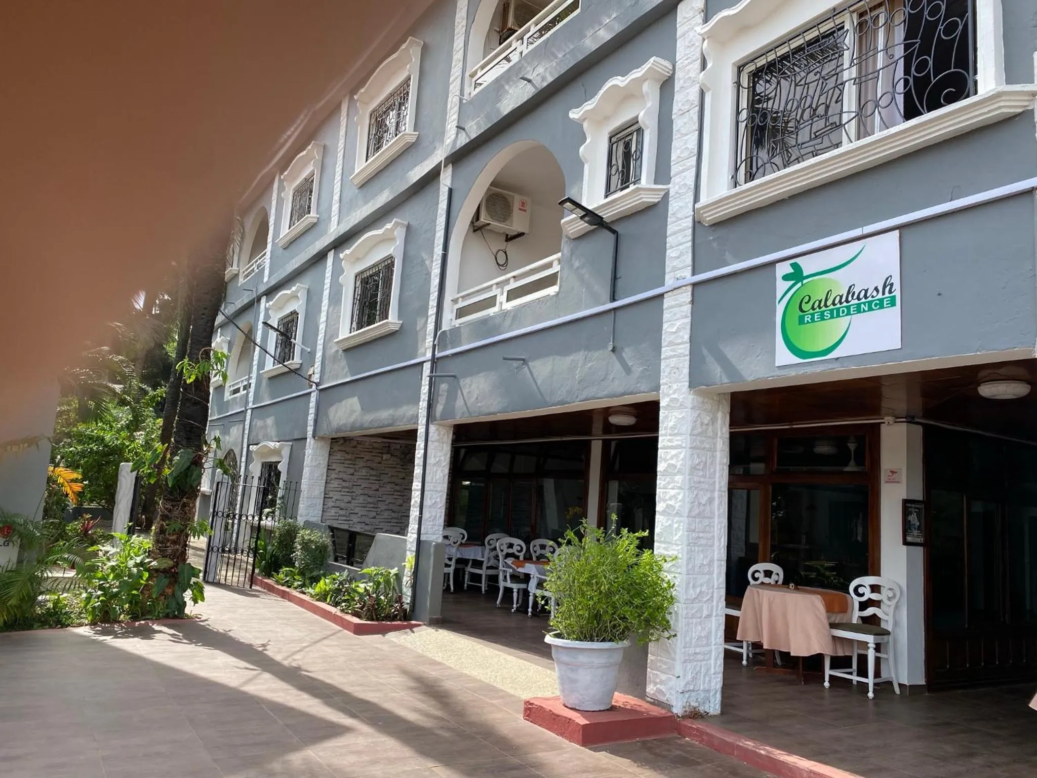 Calabash Apartment-Hotel