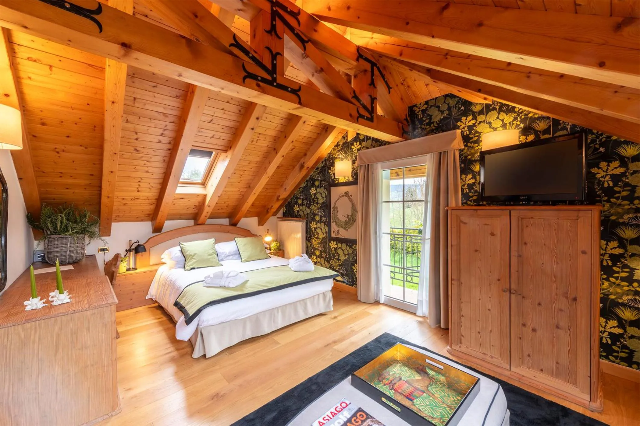 Photo of the whole room, Bed in Villa Bonomo Charme Hotel