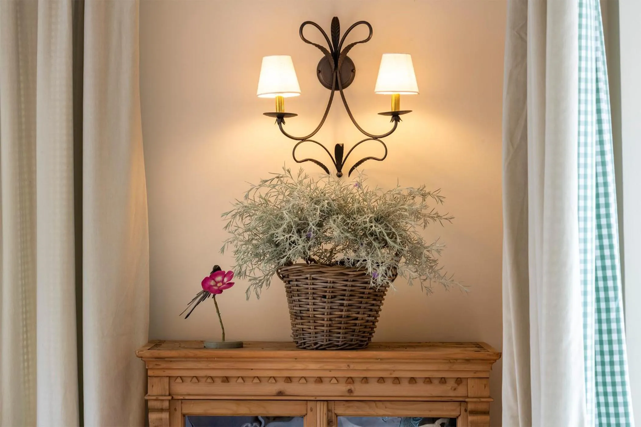 Decorative detail in Villa Bonomo Charme Hotel