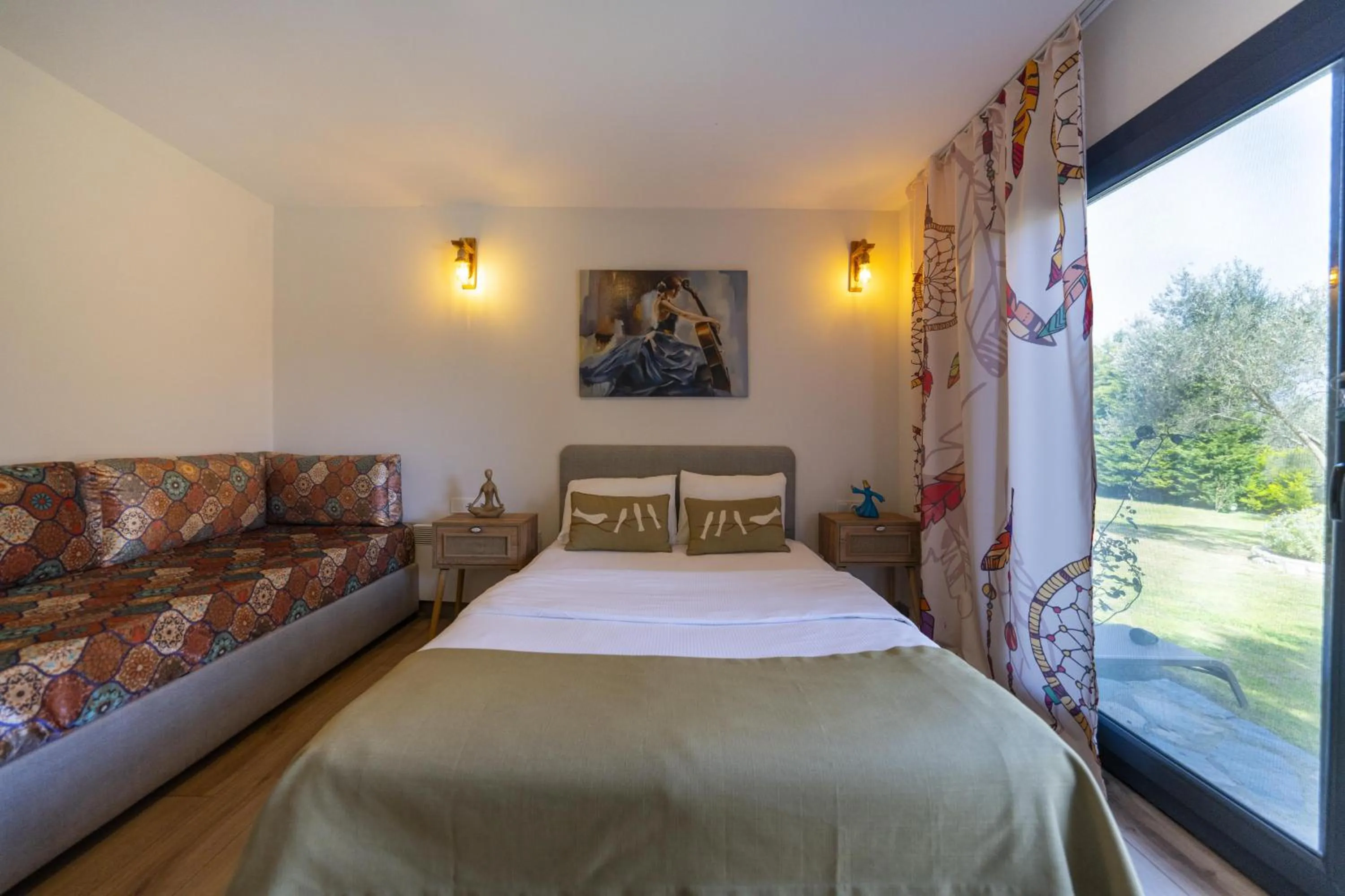 Bedroom, Bed in Bir Dem Urla