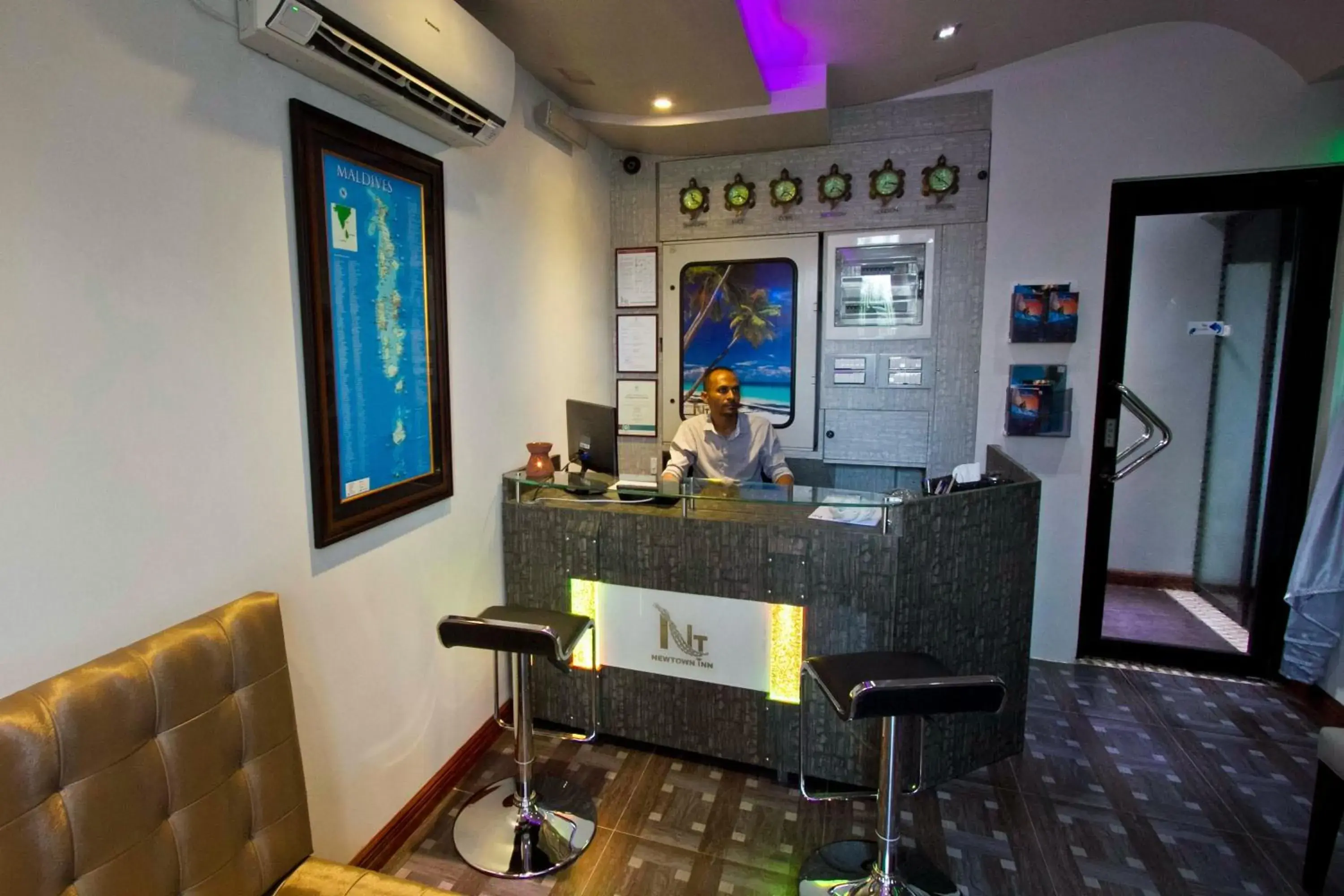 Lobby or reception in Newtown Inn Lobby or reception in Newtown Inn