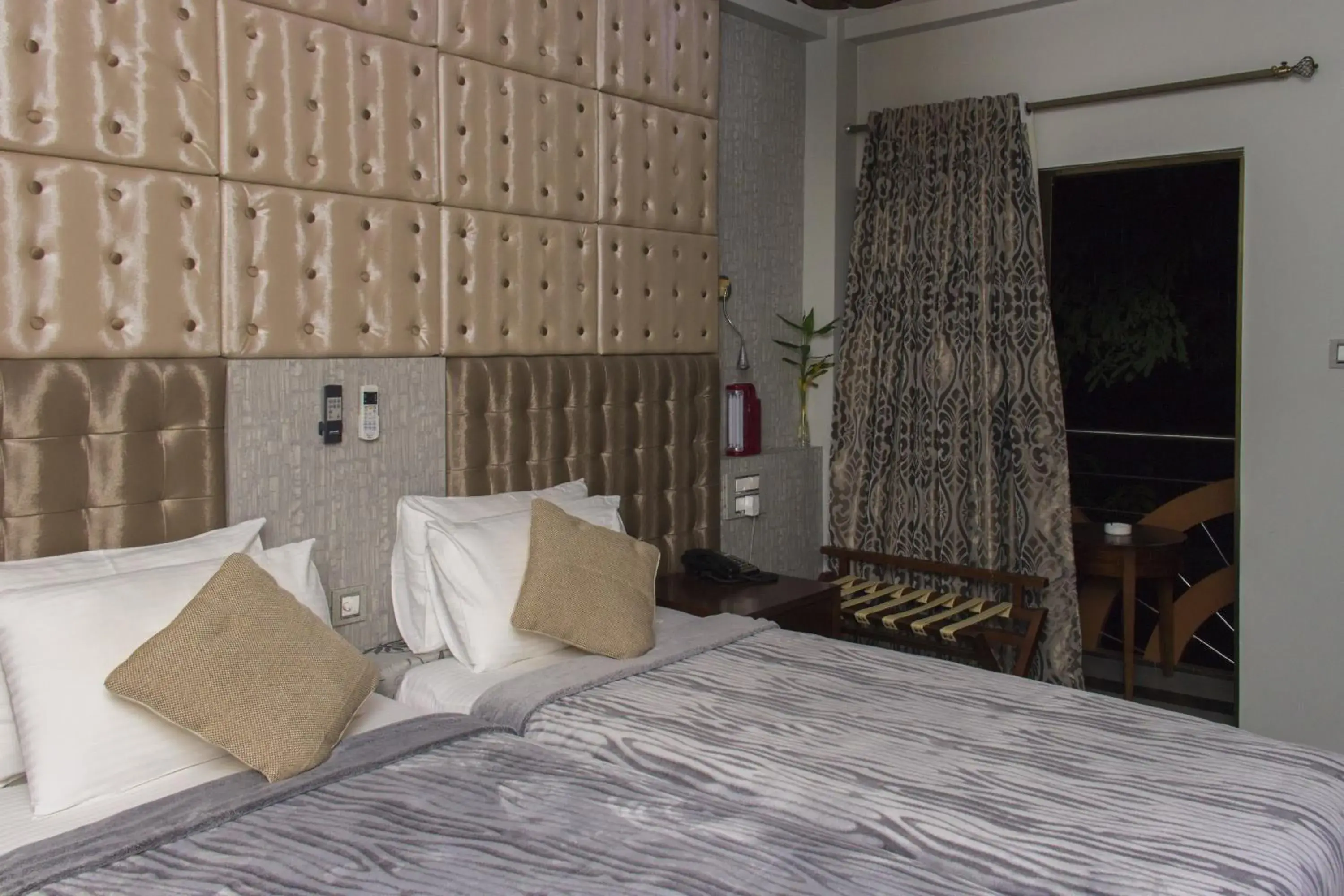 Bed in Newtown Inn Bed in Newtown Inn