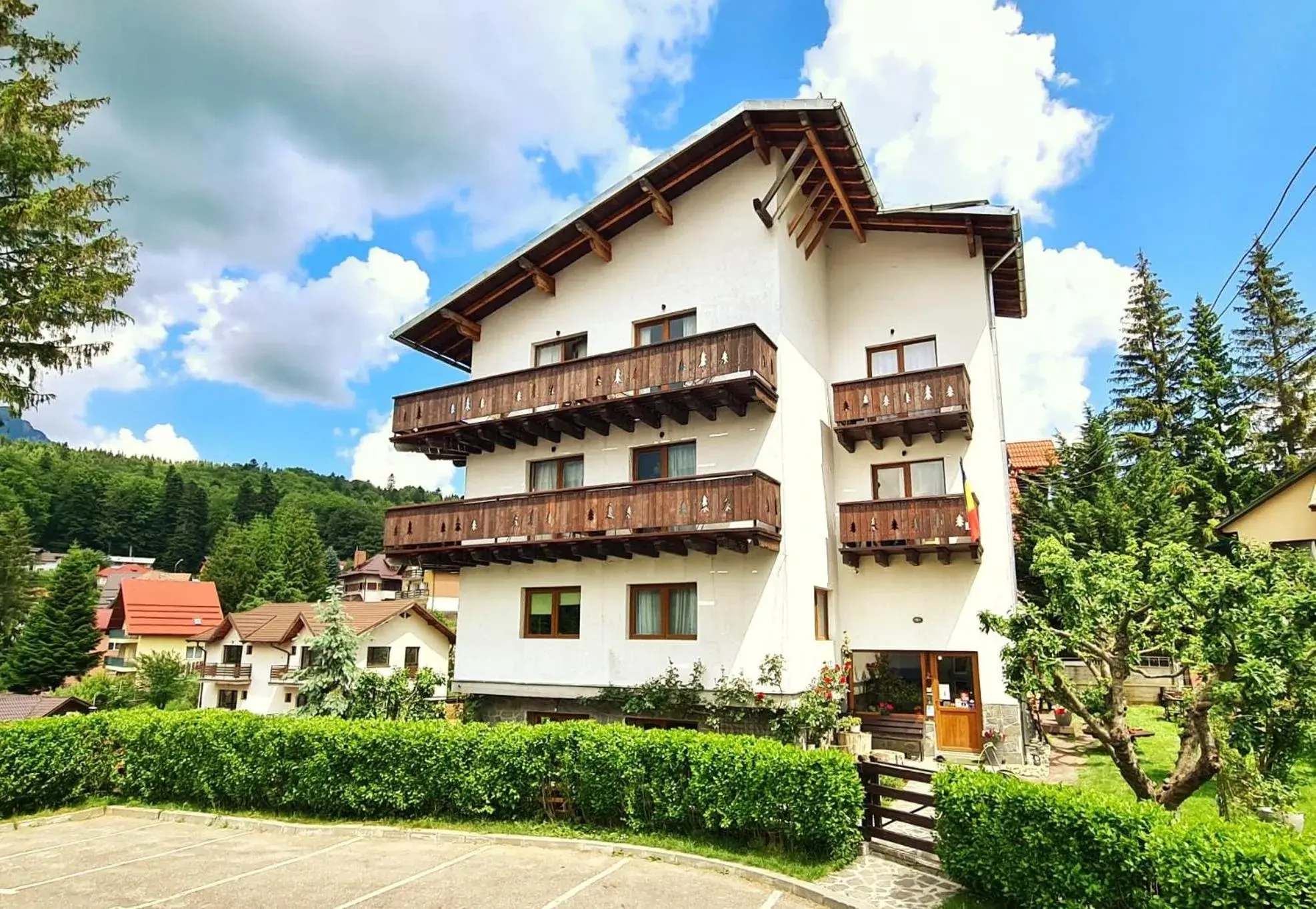 Property building in CASA FLORESCU Property building in CASA FLORESCU