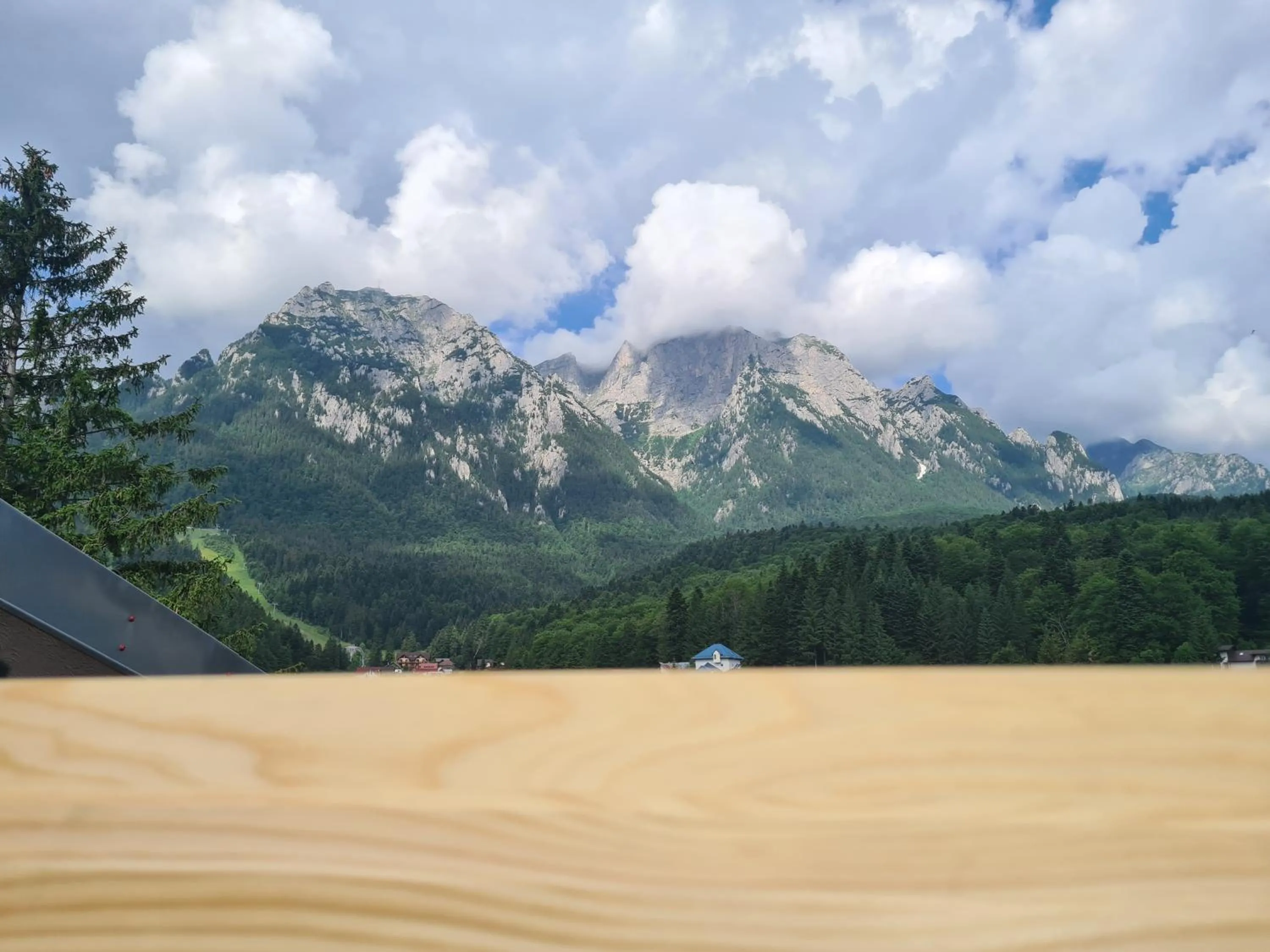 Nearby landmark in CASA FLORESCU