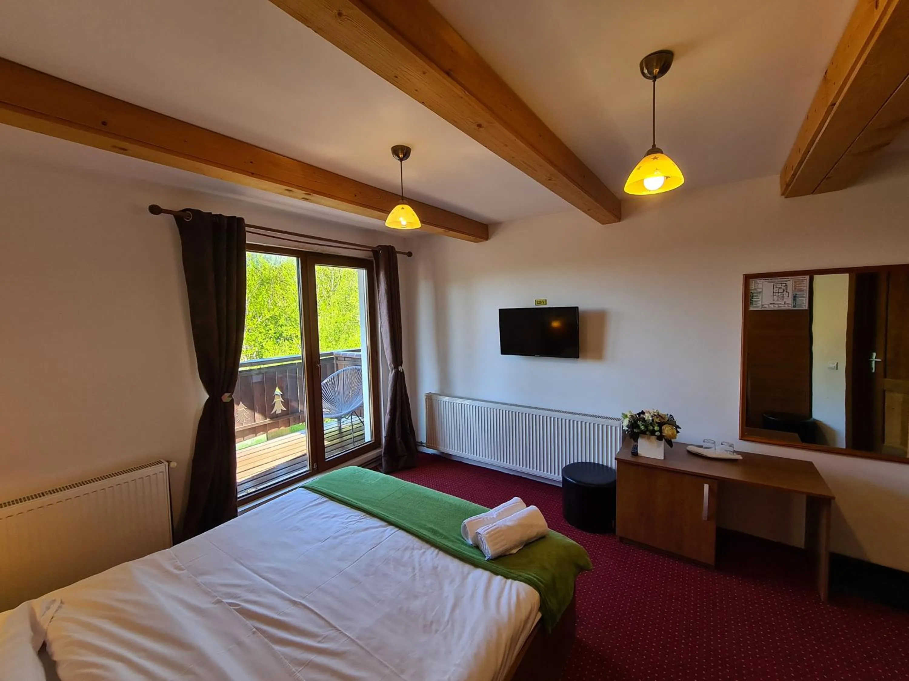 Bedroom in CASA FLORESCU