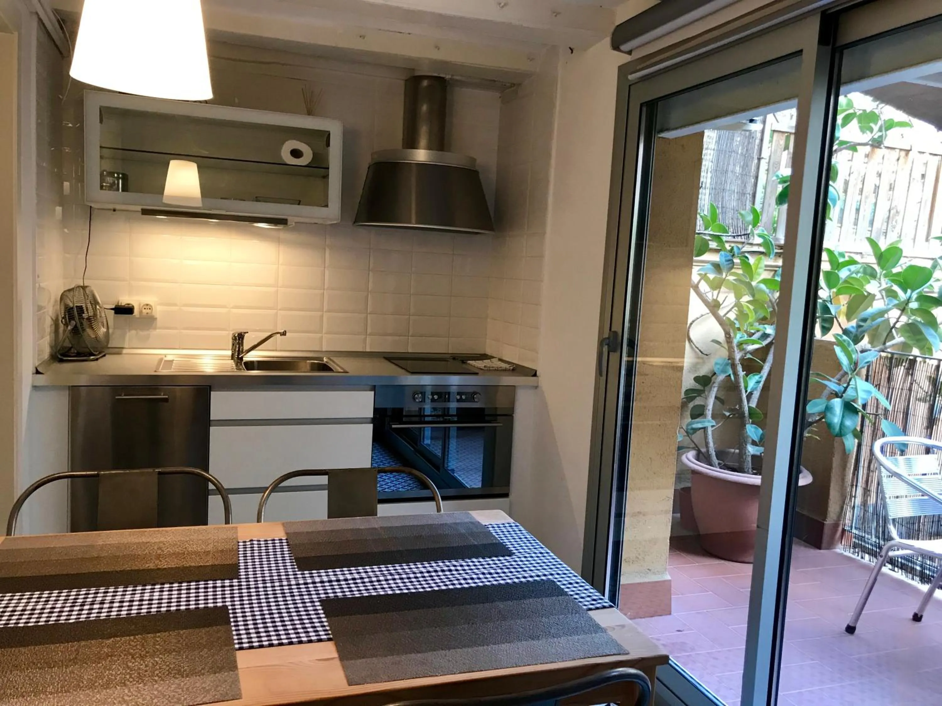 Kitchen or kitchenette in Rosselló Apartment