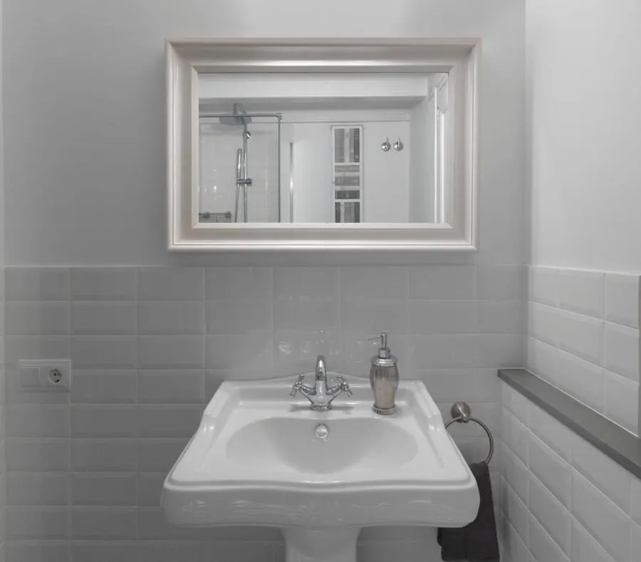 Bathroom in Rosselló Apartment