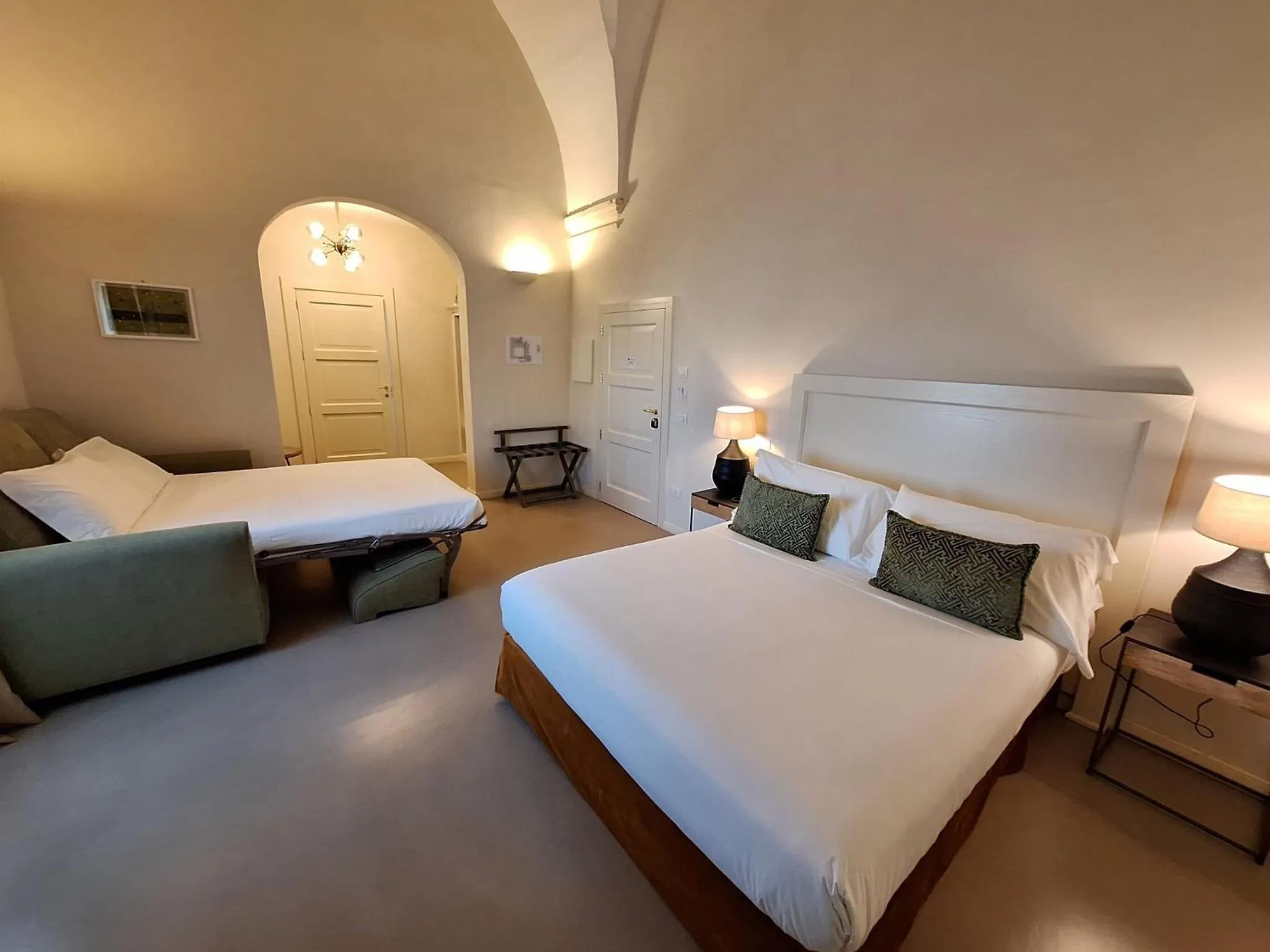 Photo of the whole room, Bed in Chiostro dei Domenicani - Dimora Storica