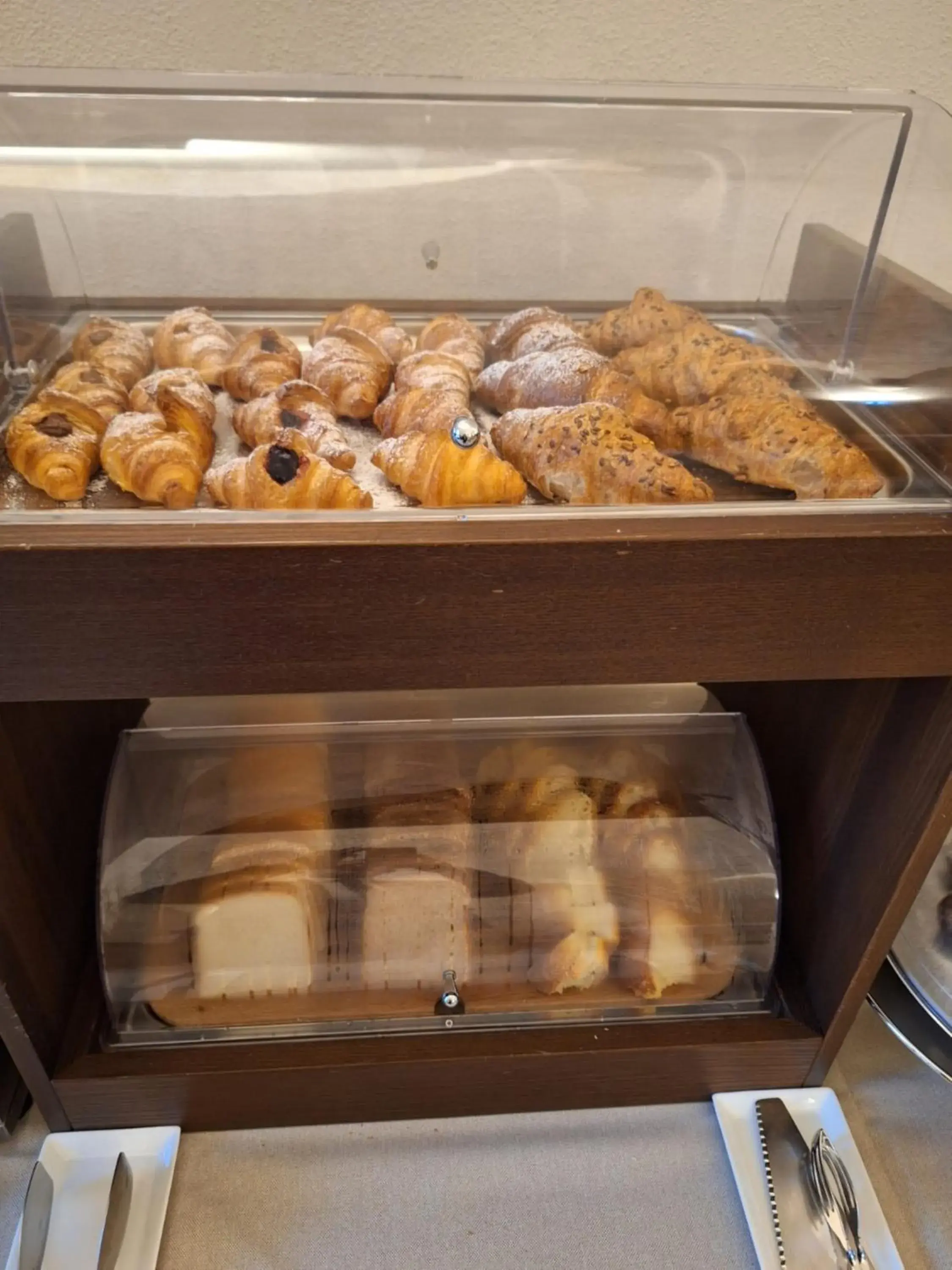 Buffet breakfast in Chiostro dei Domenicani - Dimora Storica Buffet breakfast in Chiostro dei Domenicani - Dimora Storica