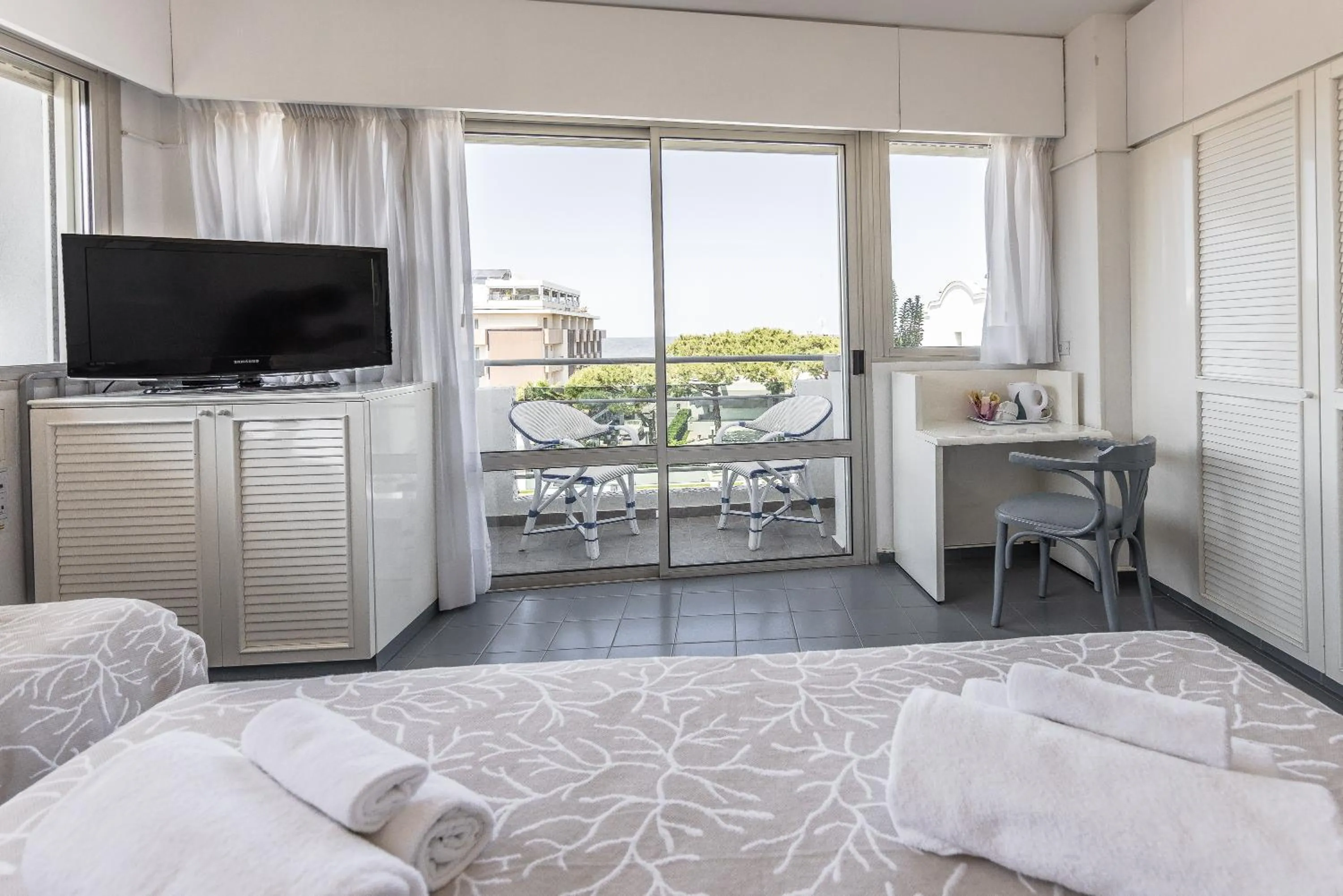 TV and multimedia in Hotel Diamond