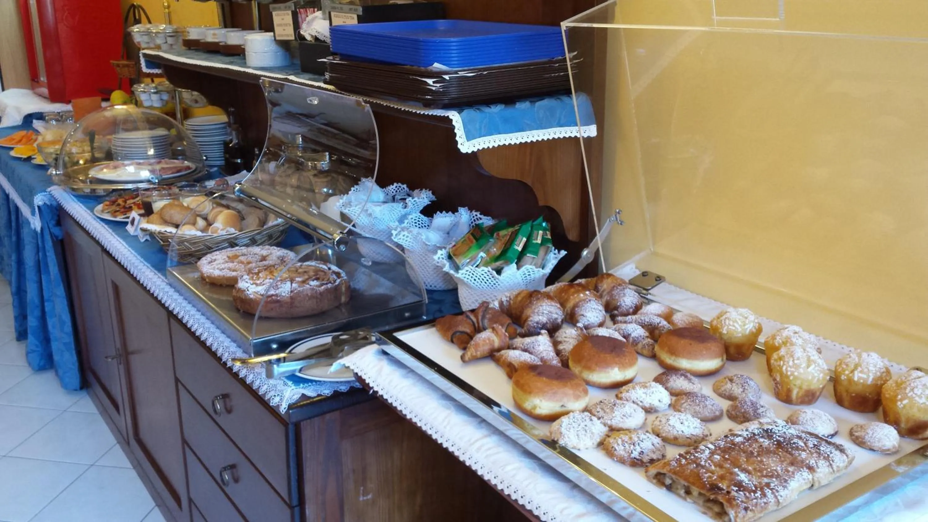 Food in Hotel A Pinnata