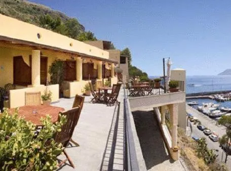 Facade/entrance in Hotel A Pinnata