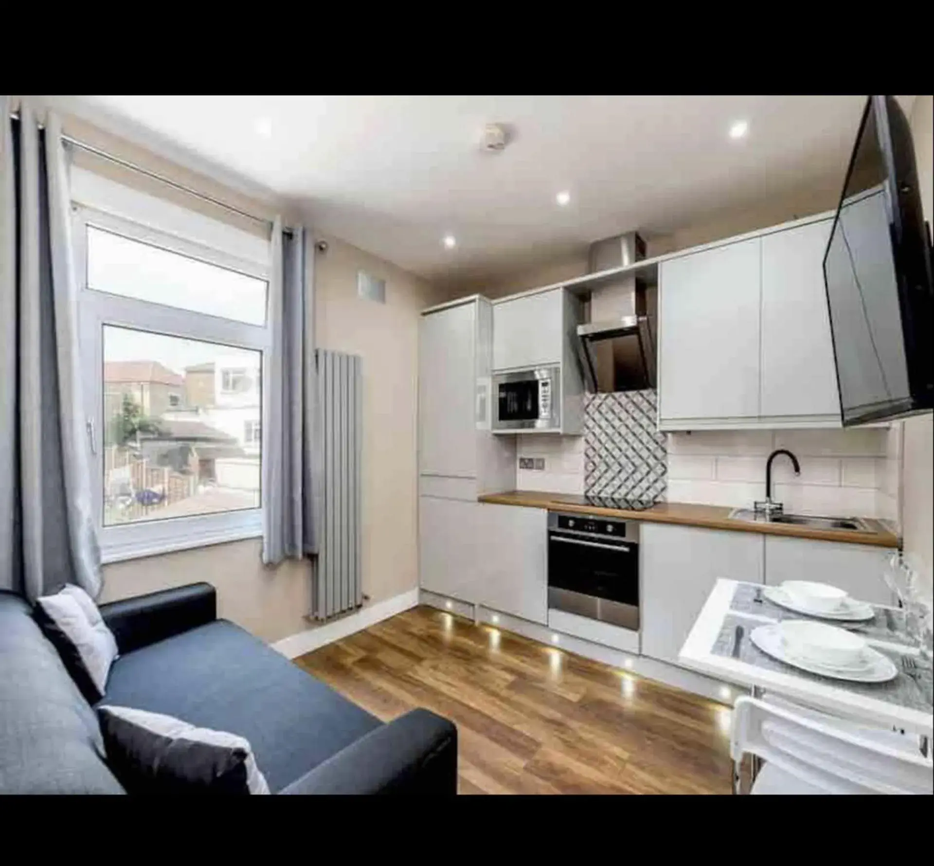 Charming 2-Bed Apartment Charming 2-Bed Apartment