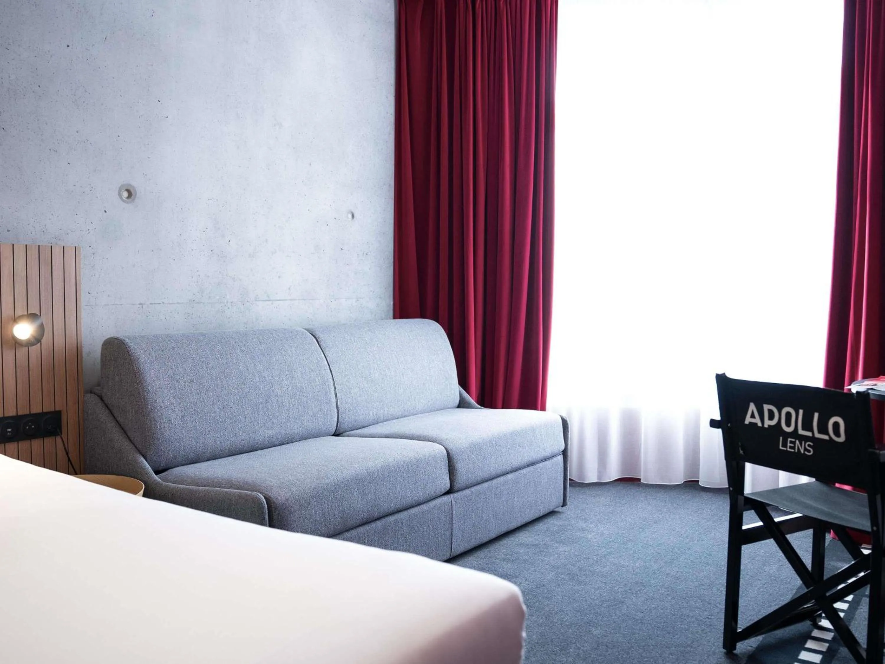 Bedroom in ibis Styles Lens Centre Gare