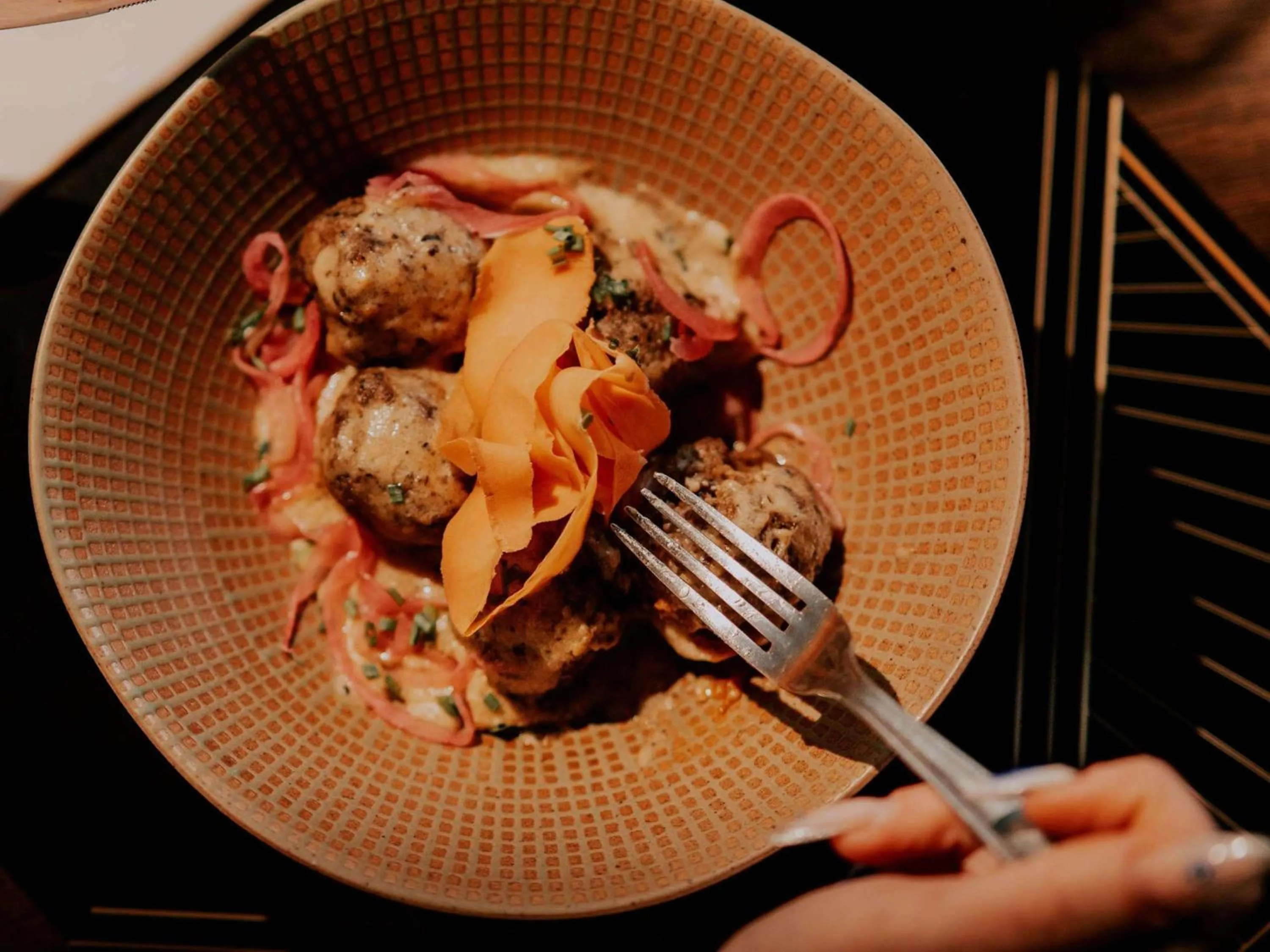 Restaurant/places to eat in ibis Styles Lens Centre Gare