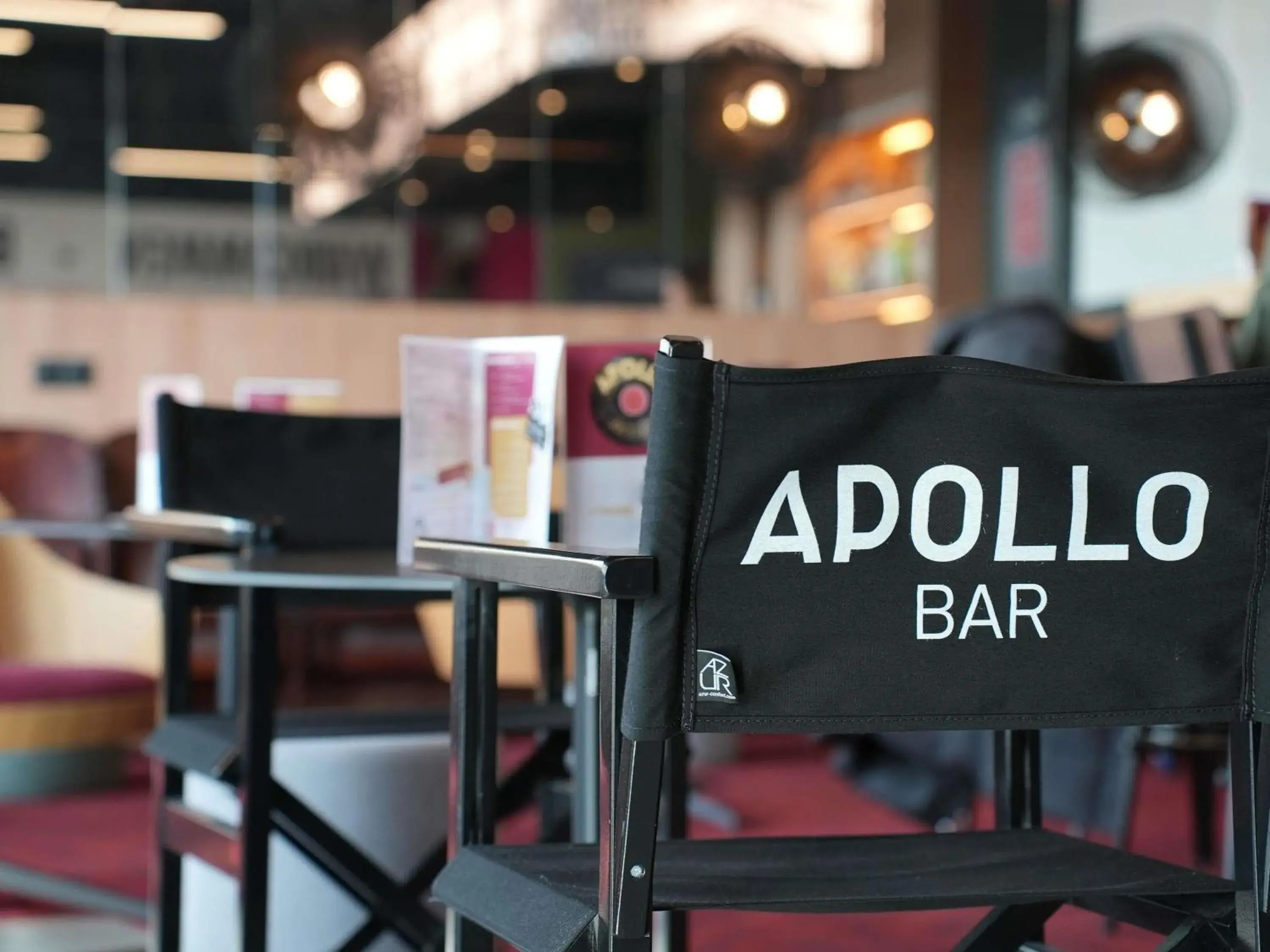 Lounge or bar in ibis Styles Lens Centre Gare Lounge or bar in ibis Styles Lens Centre Gare