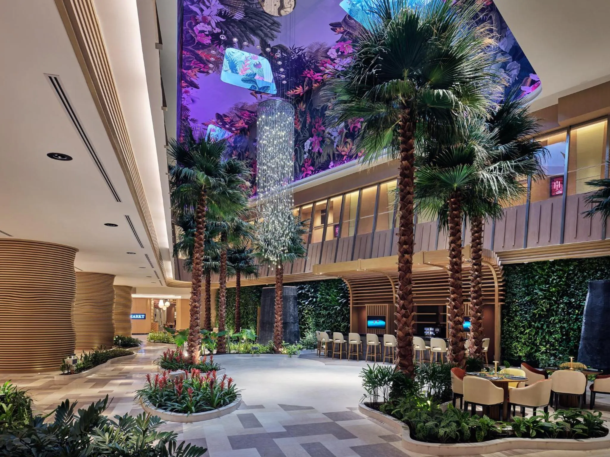 Lobby or reception in Swissôtel Clark Philippines