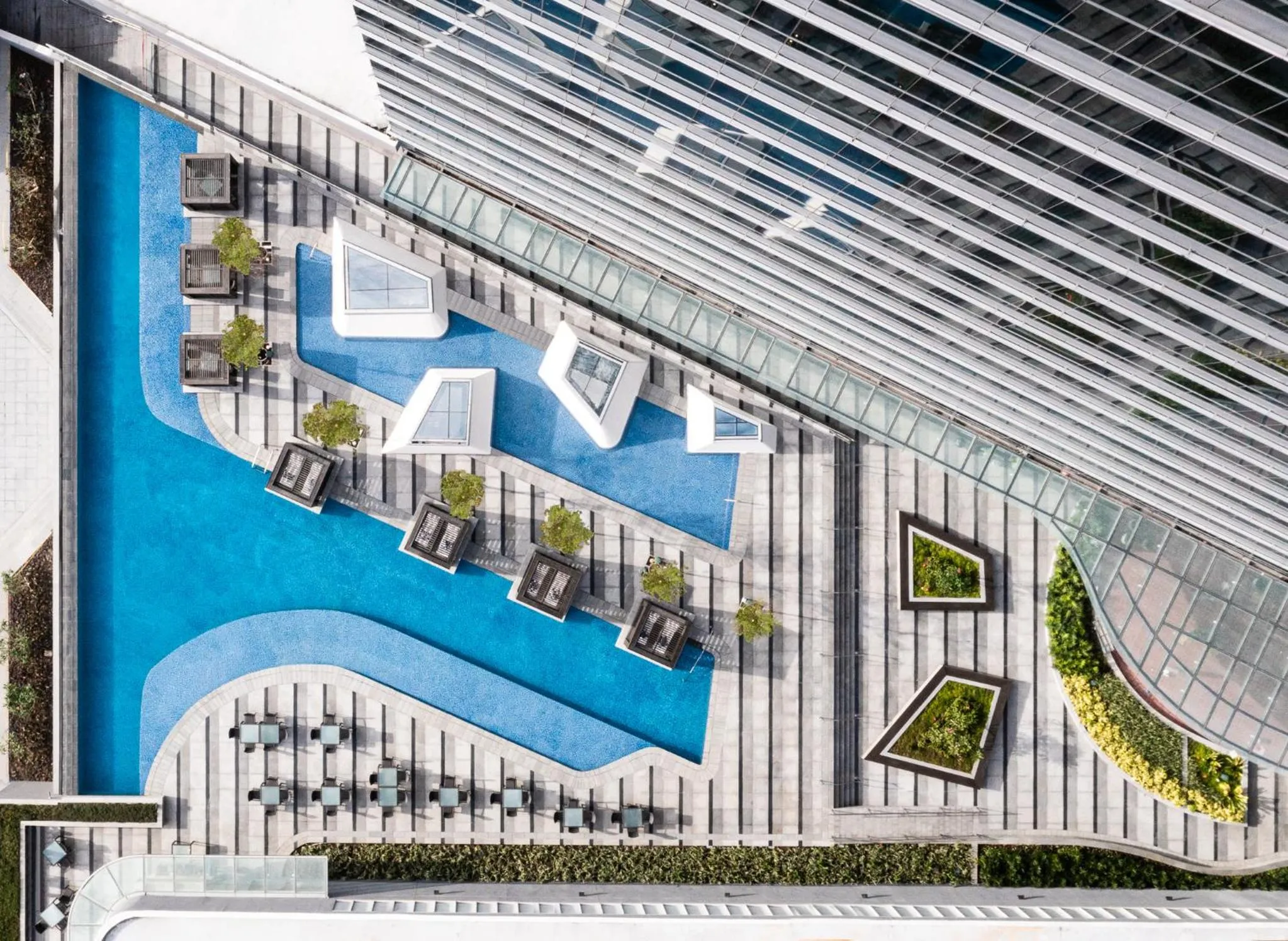 Swimming pool in Swissôtel Clark Philippines