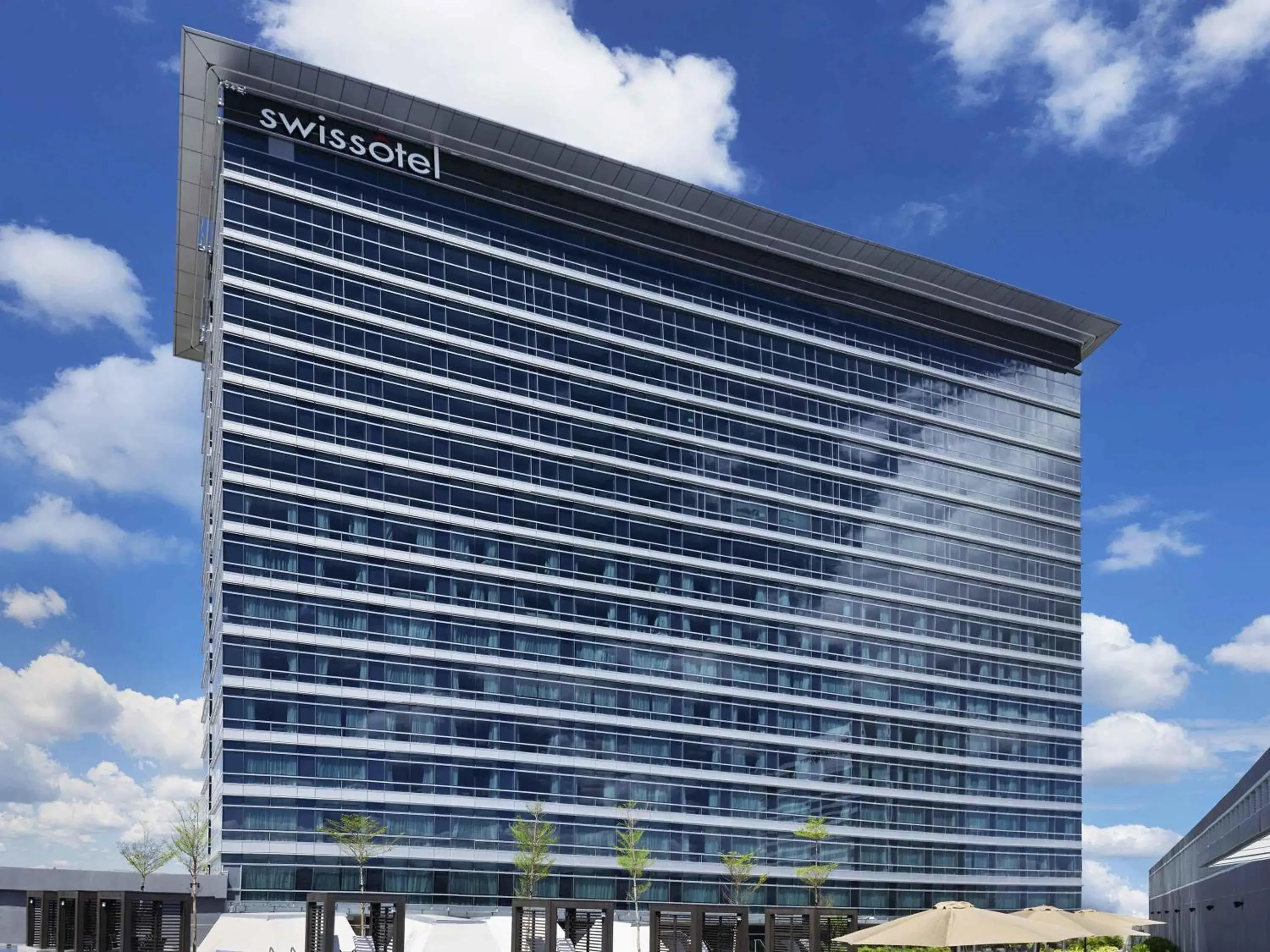Property building in Swissôtel Clark Philippines Property building in Swissôtel Clark Philippines