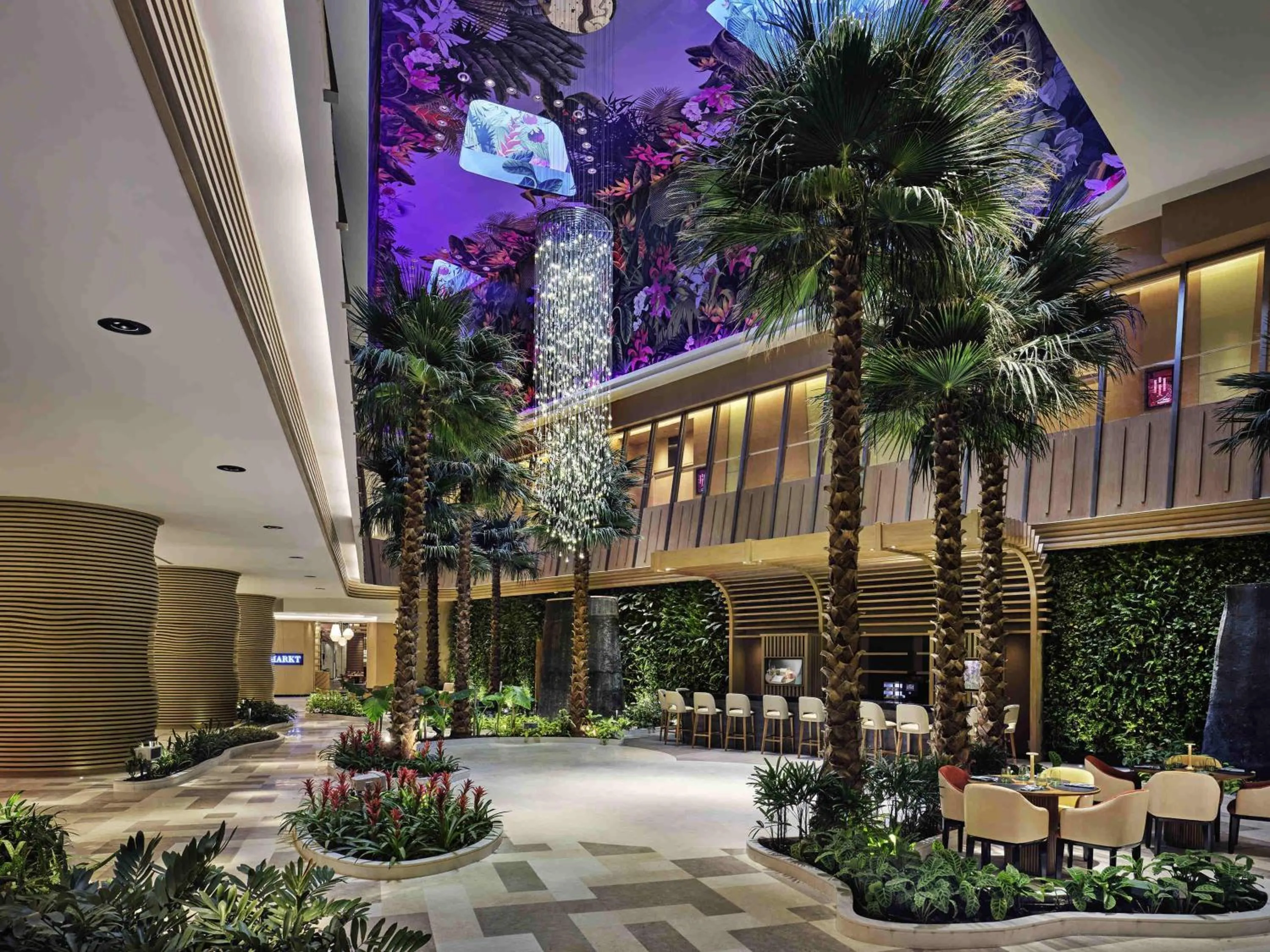 Lounge or bar in Swissôtel Clark Philippines