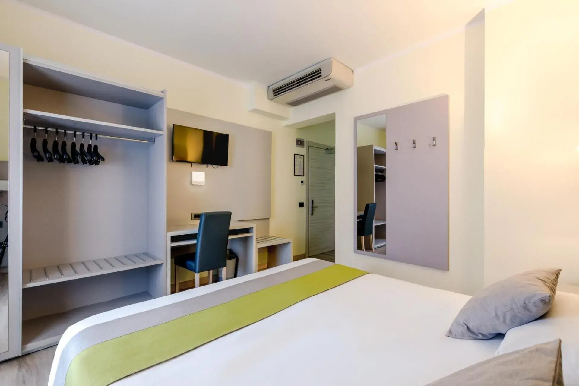 Double Room in Hotel Aurora Double Room in Hotel Aurora