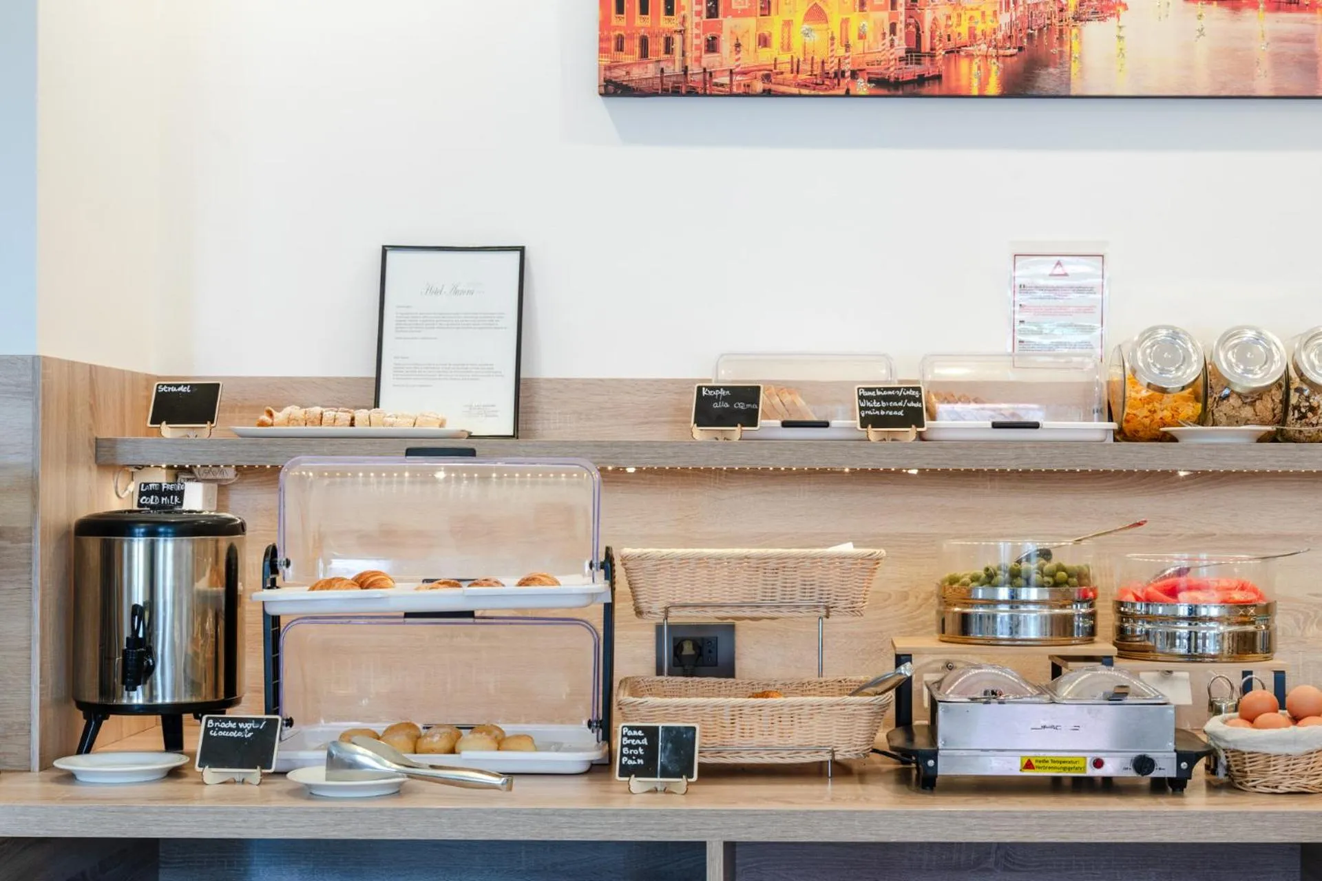 Coffee/tea facilities in Hotel Aurora