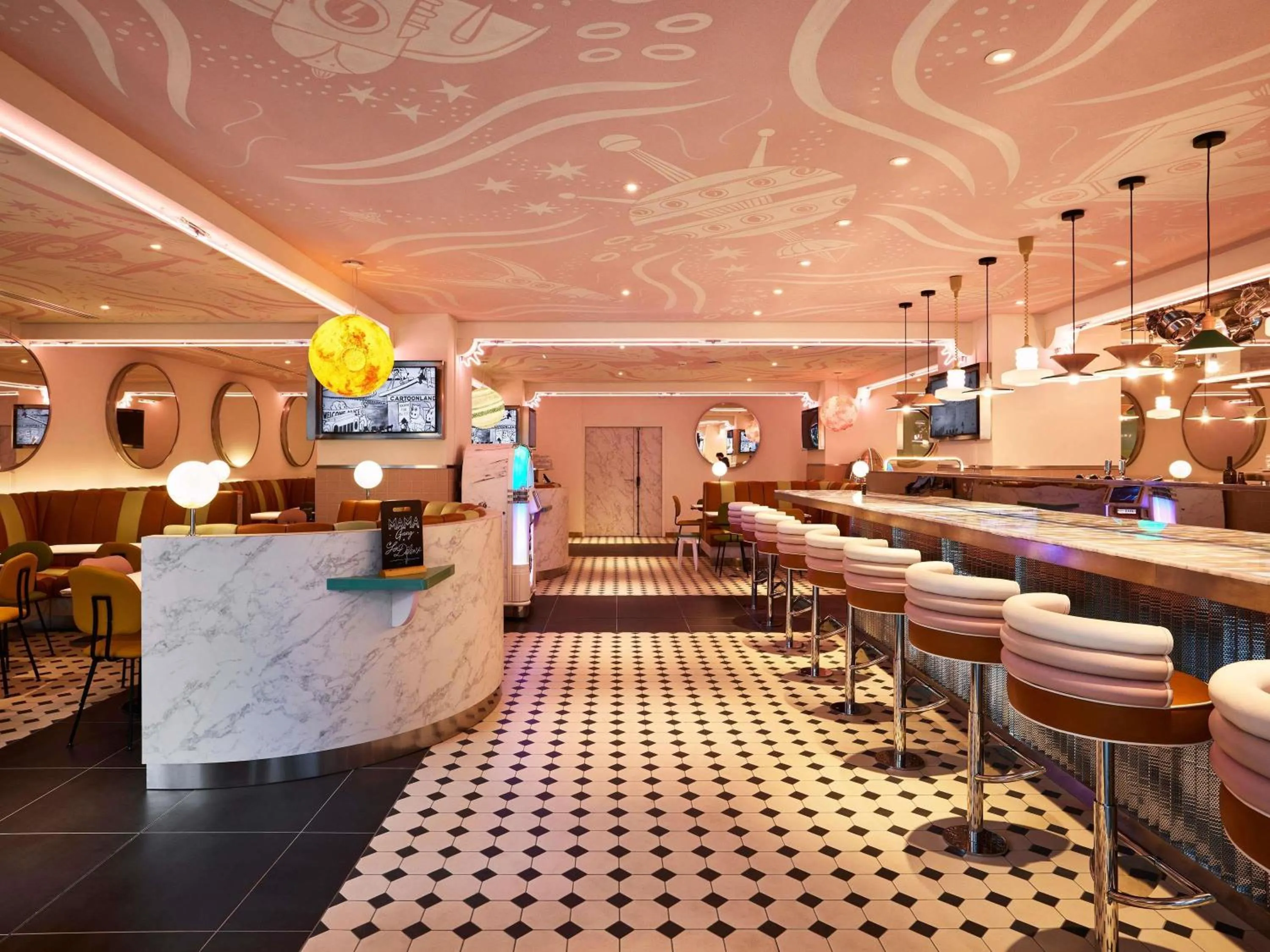 Restaurant/places to eat in Mama Shelter Paris La Défense