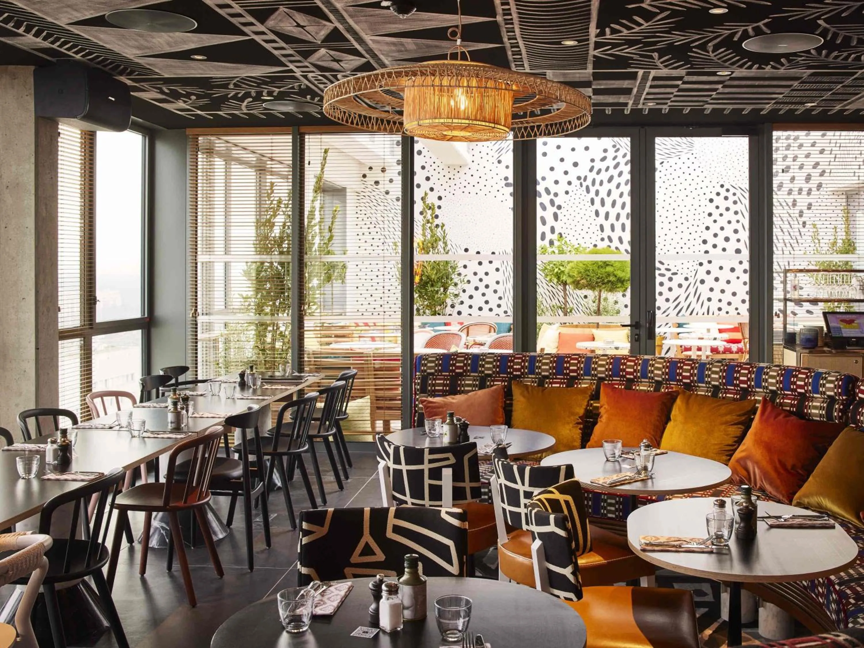 Restaurant/places to eat in Mama Shelter Paris La Défense