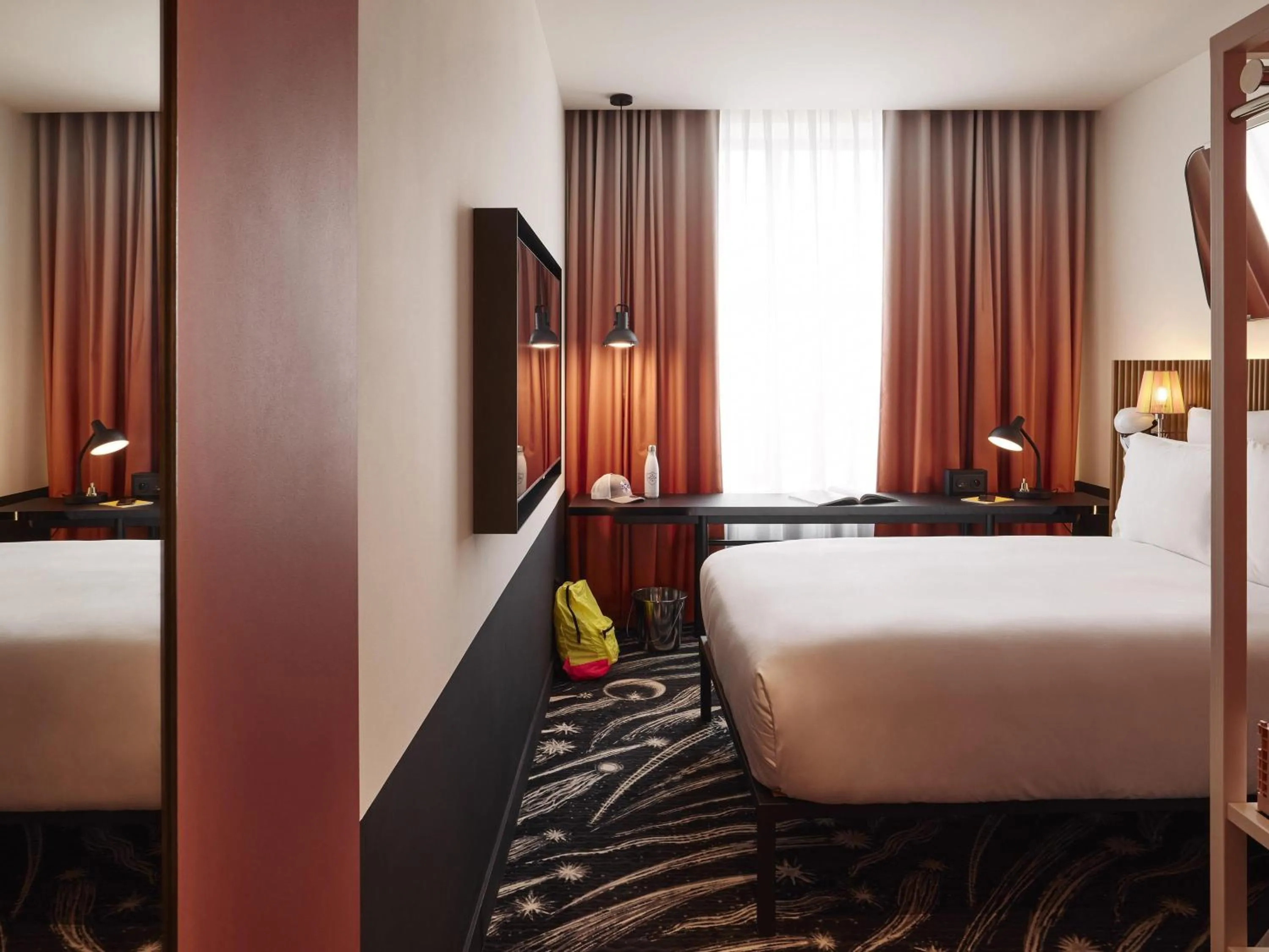 Bedroom, Bed in Mama Shelter Paris La Défense