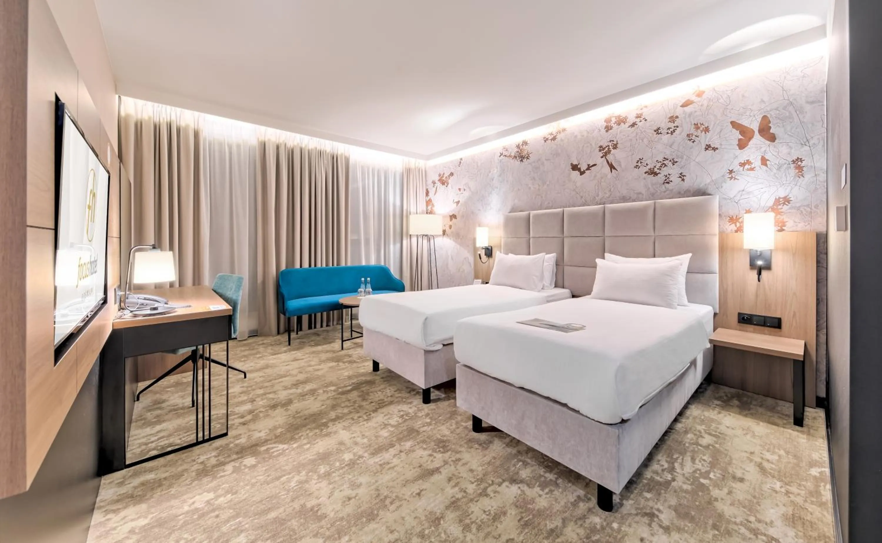 Photo of the whole room, Bed in Focus Hotel Premium Warszawa