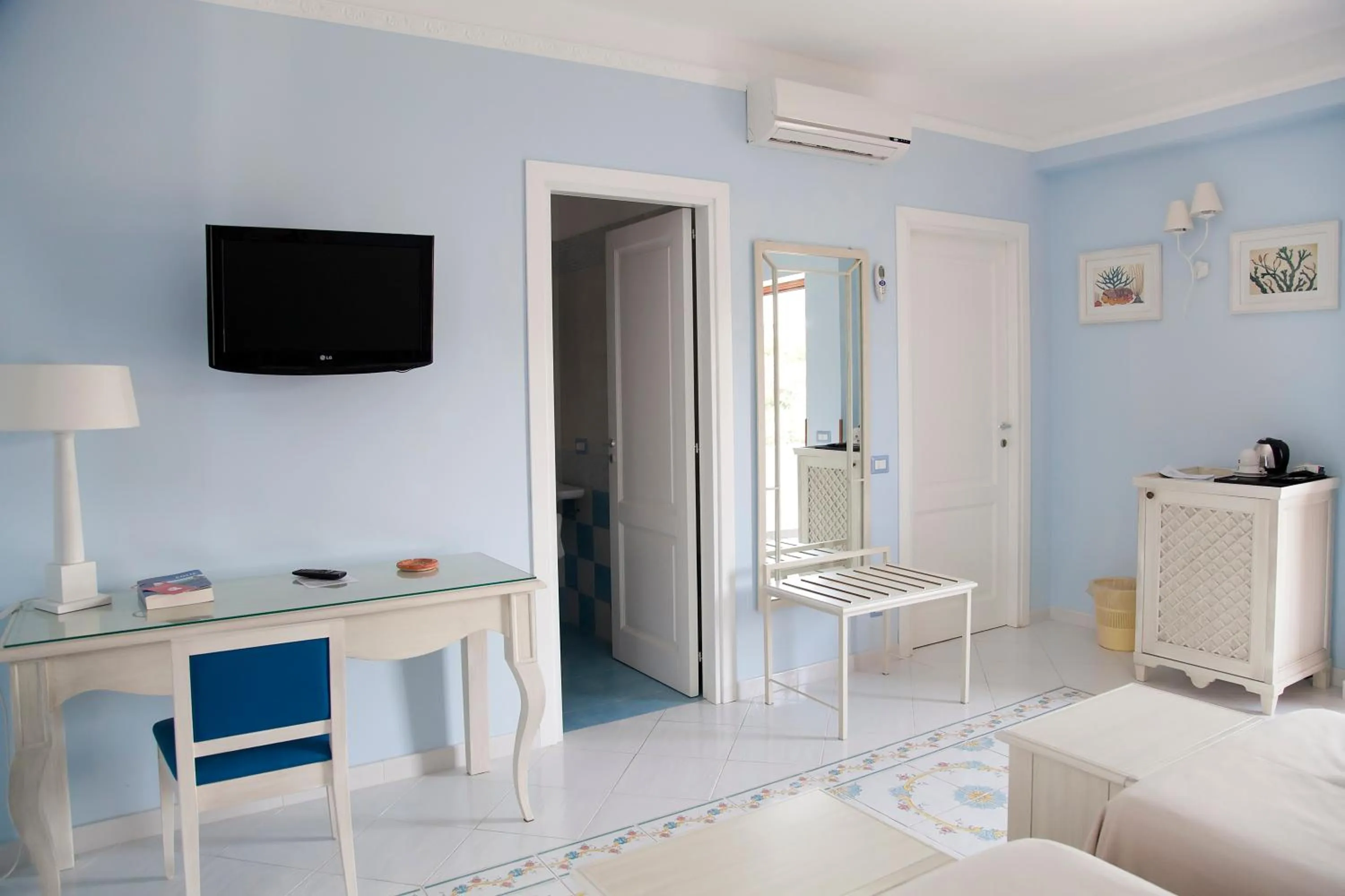 Photo of the whole room in Hotel Residence Mendolita