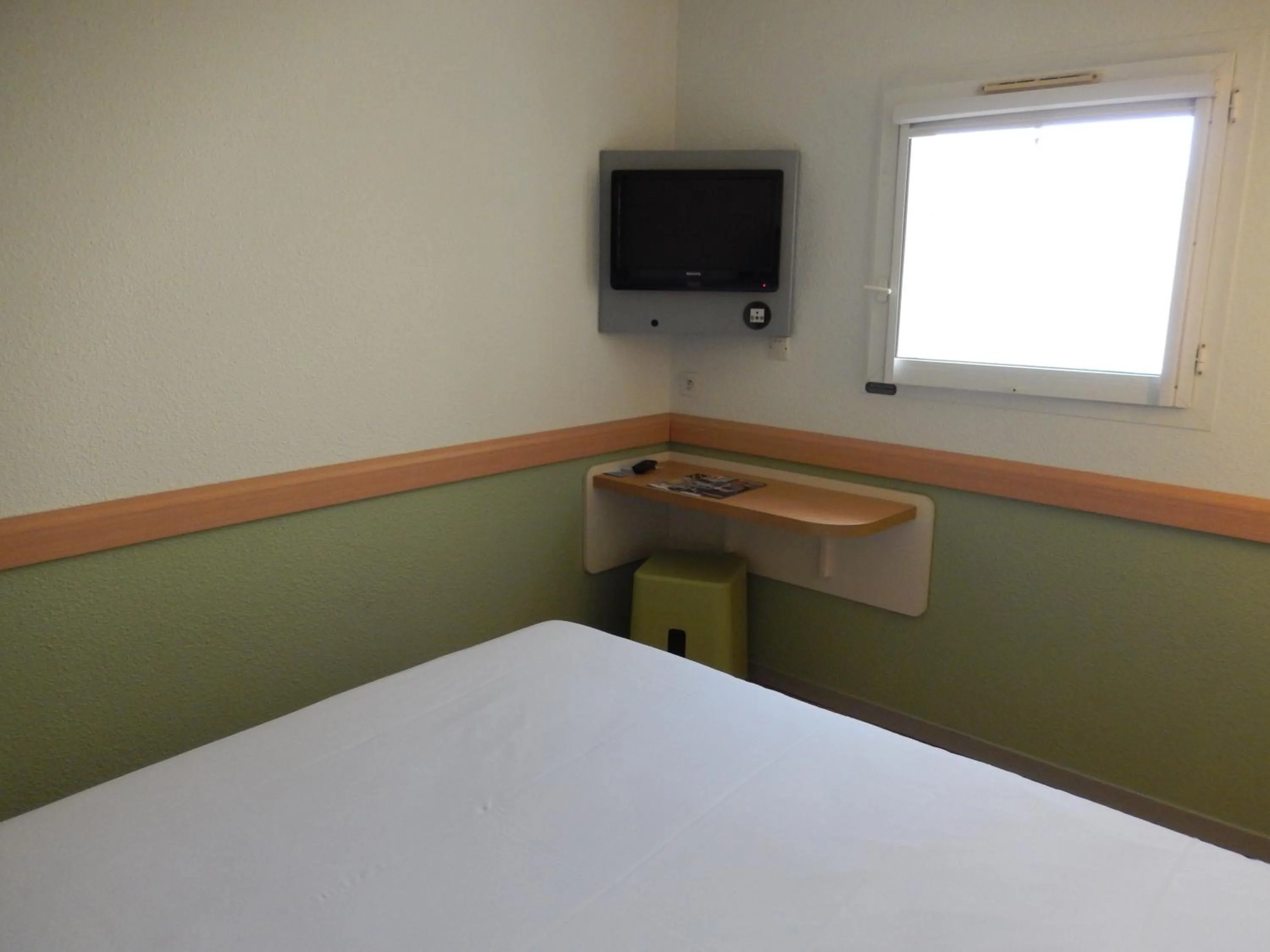 Bed in ibis Budget Pau Est
