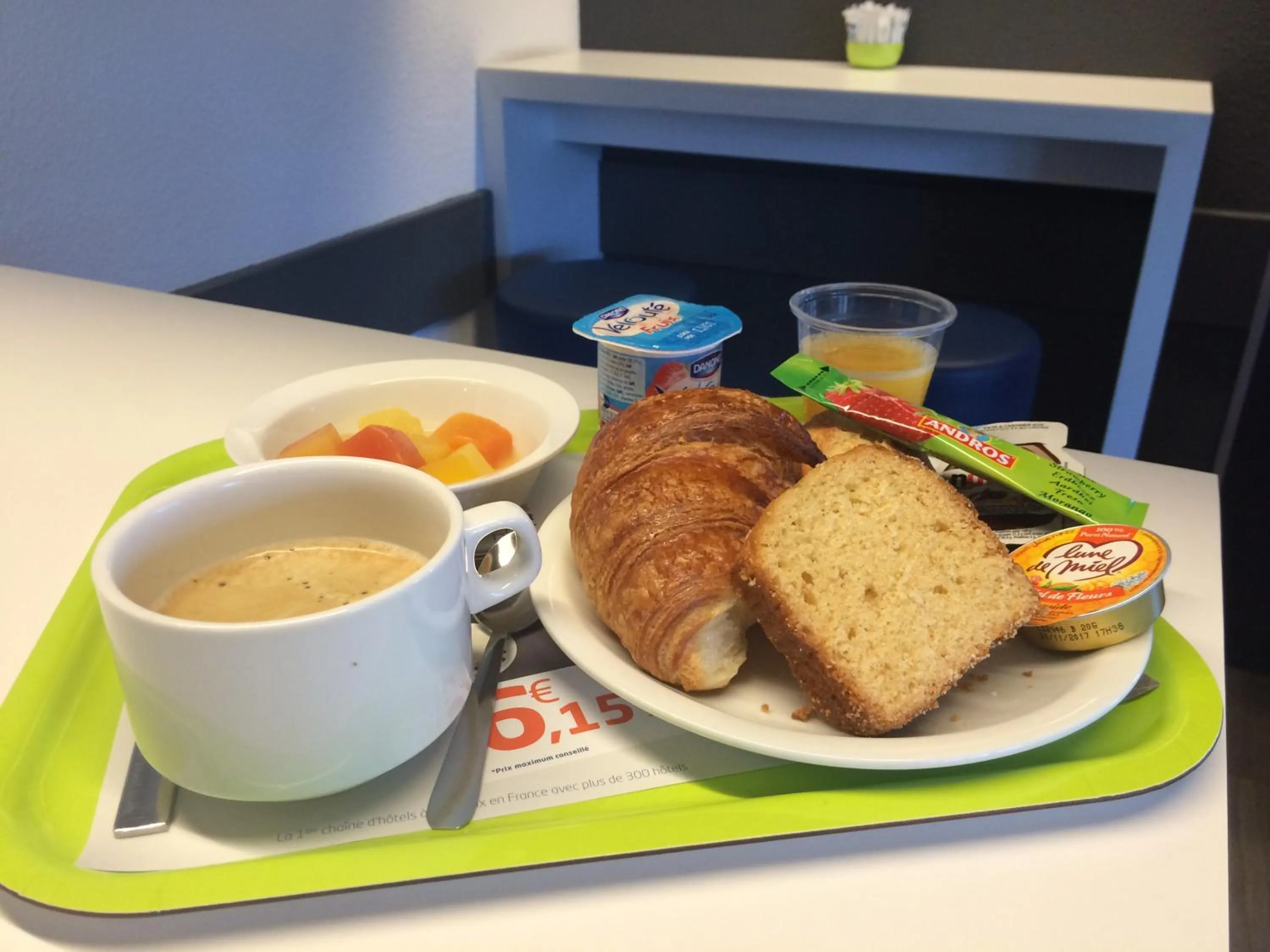 Breakfast in ibis Budget Pau Est
