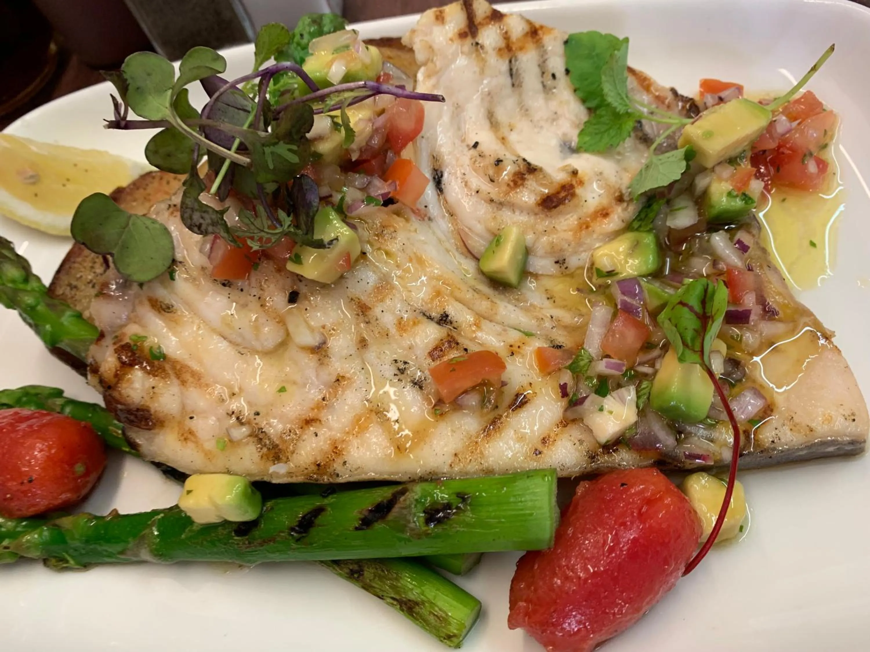 Food and drinks in The Compasses