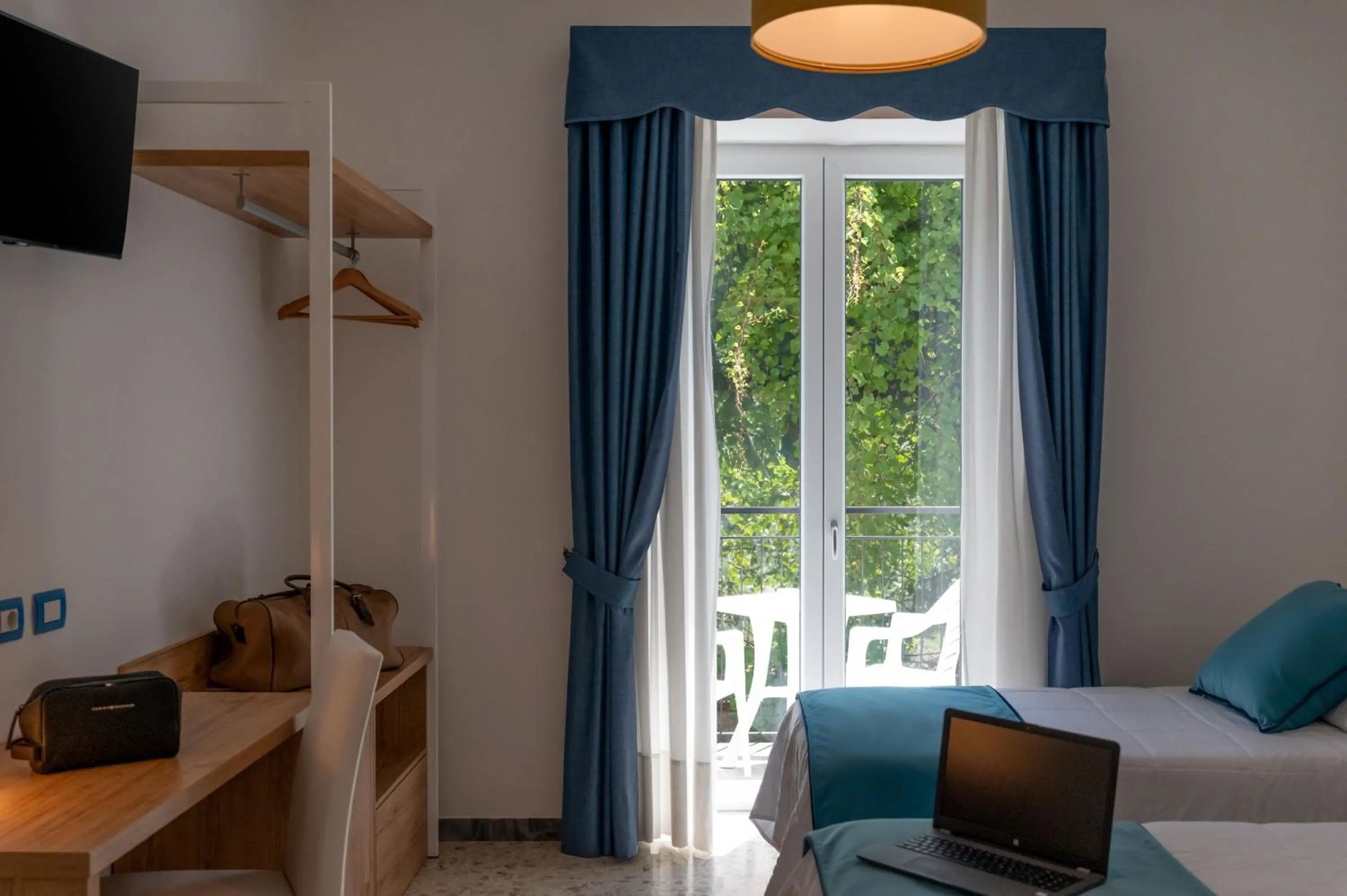 Bedroom, Bed in Hotel Britannia