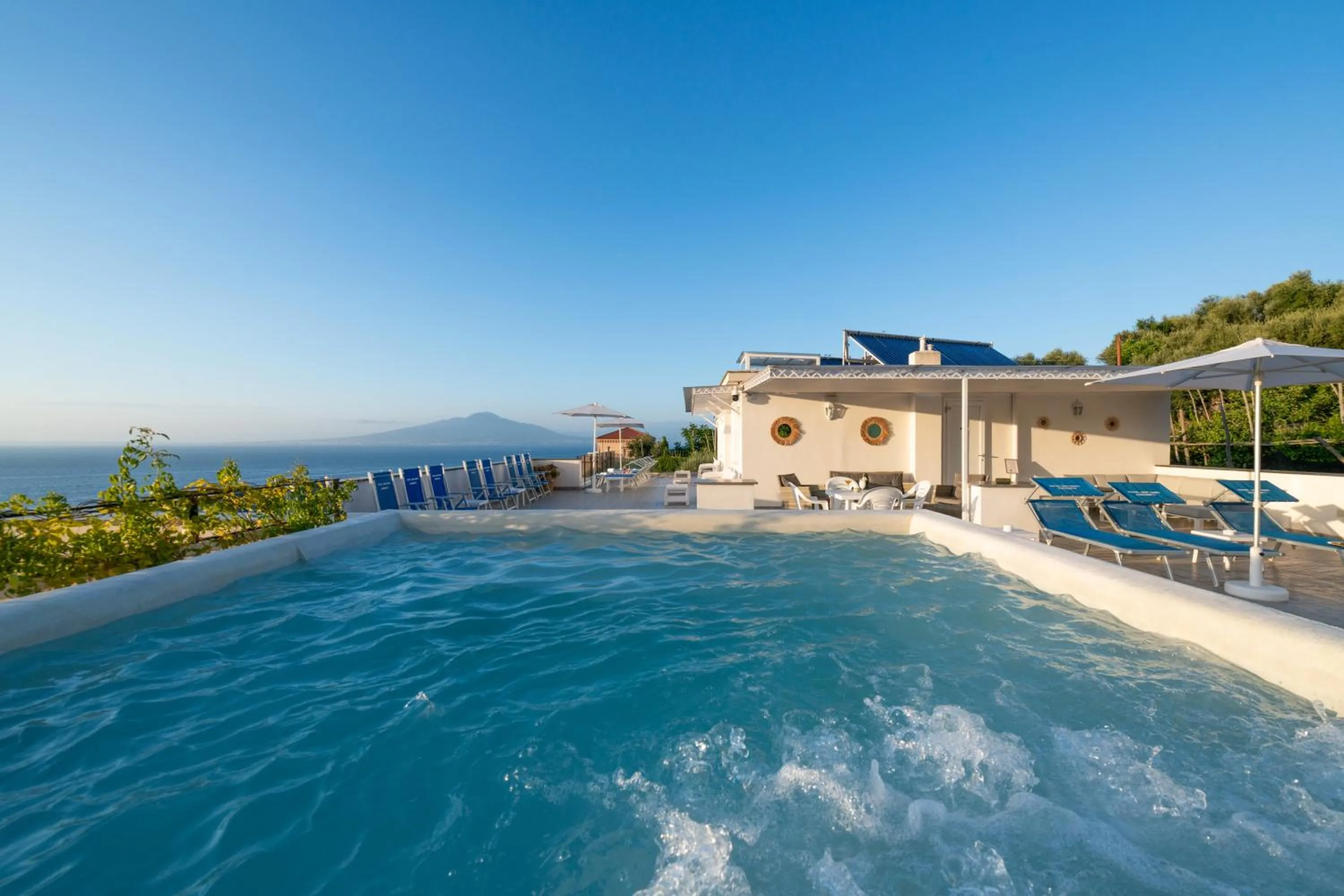 Hot Tub in Hotel Britannia