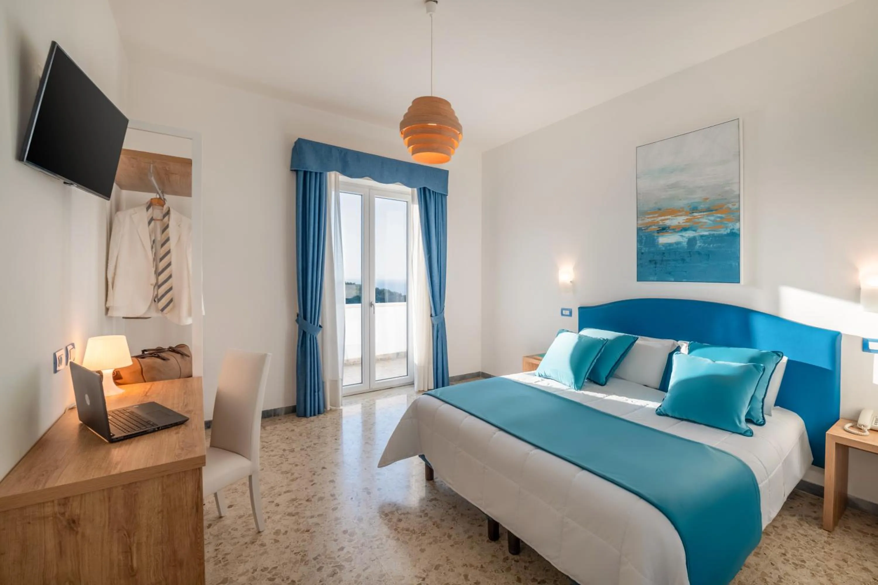 Bedroom, Bed in Hotel Britannia