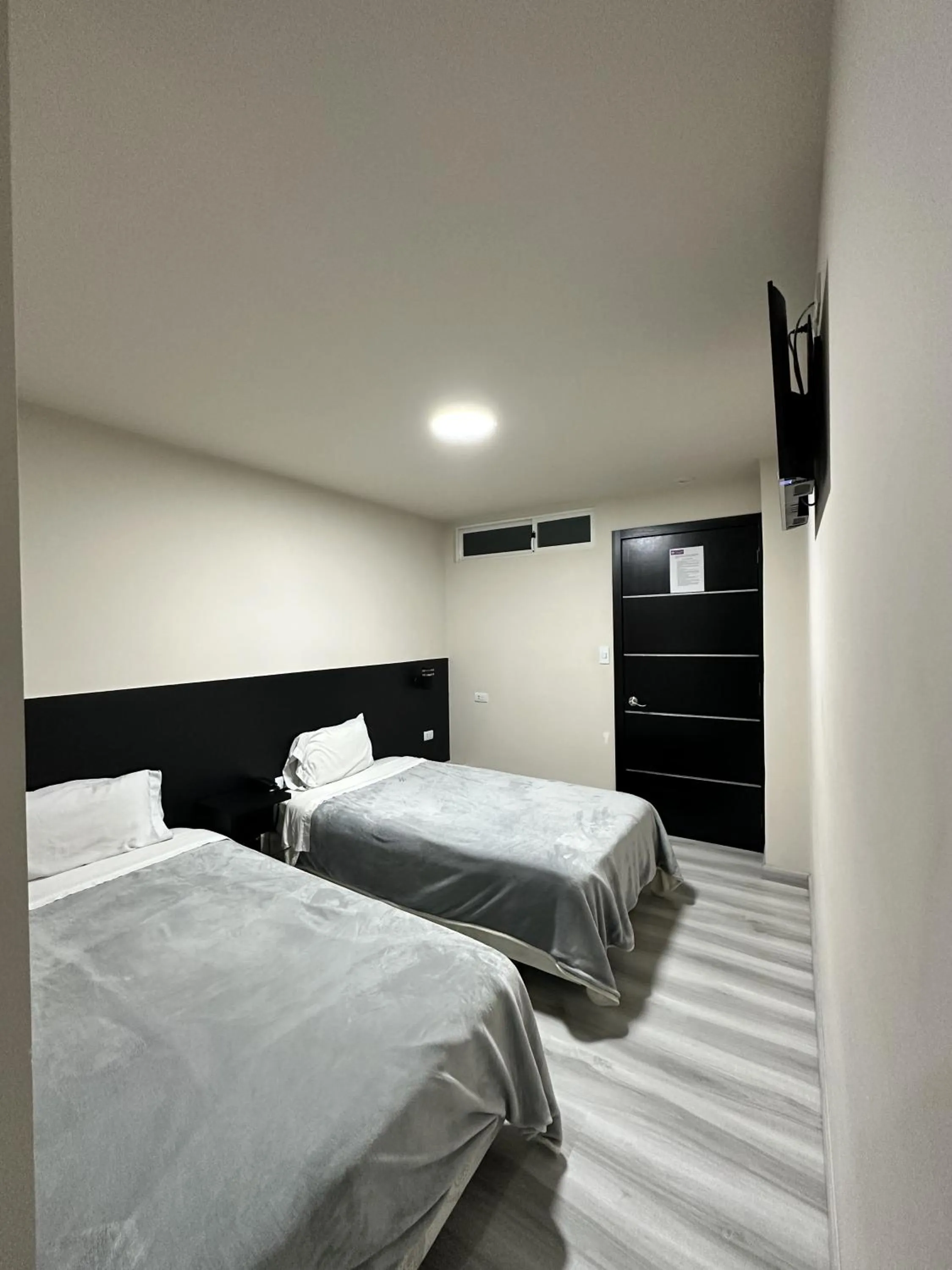 Bedroom, Bed in Hotel Versailles