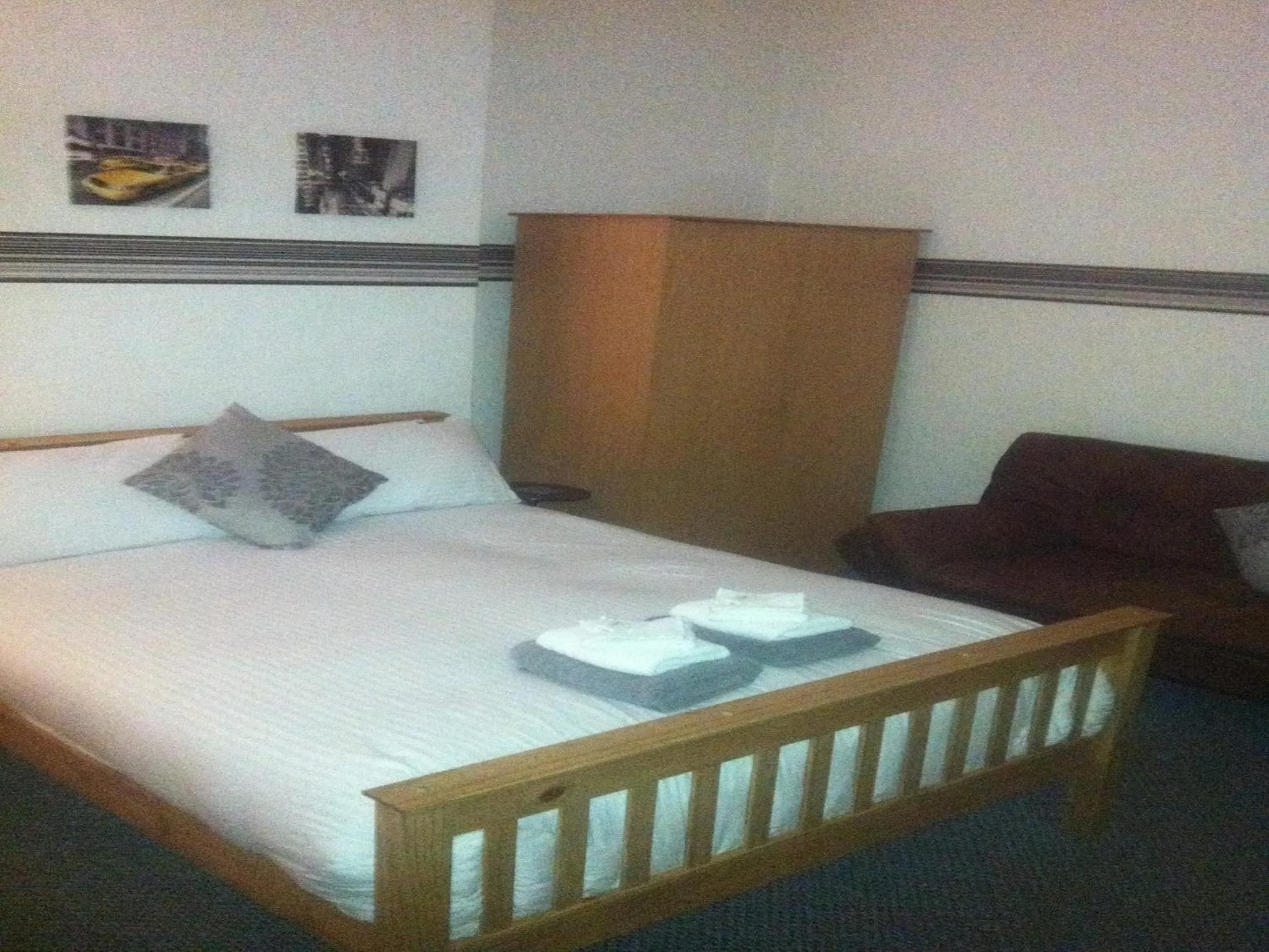 Photo of the whole room, Bed in Deneside Guest House